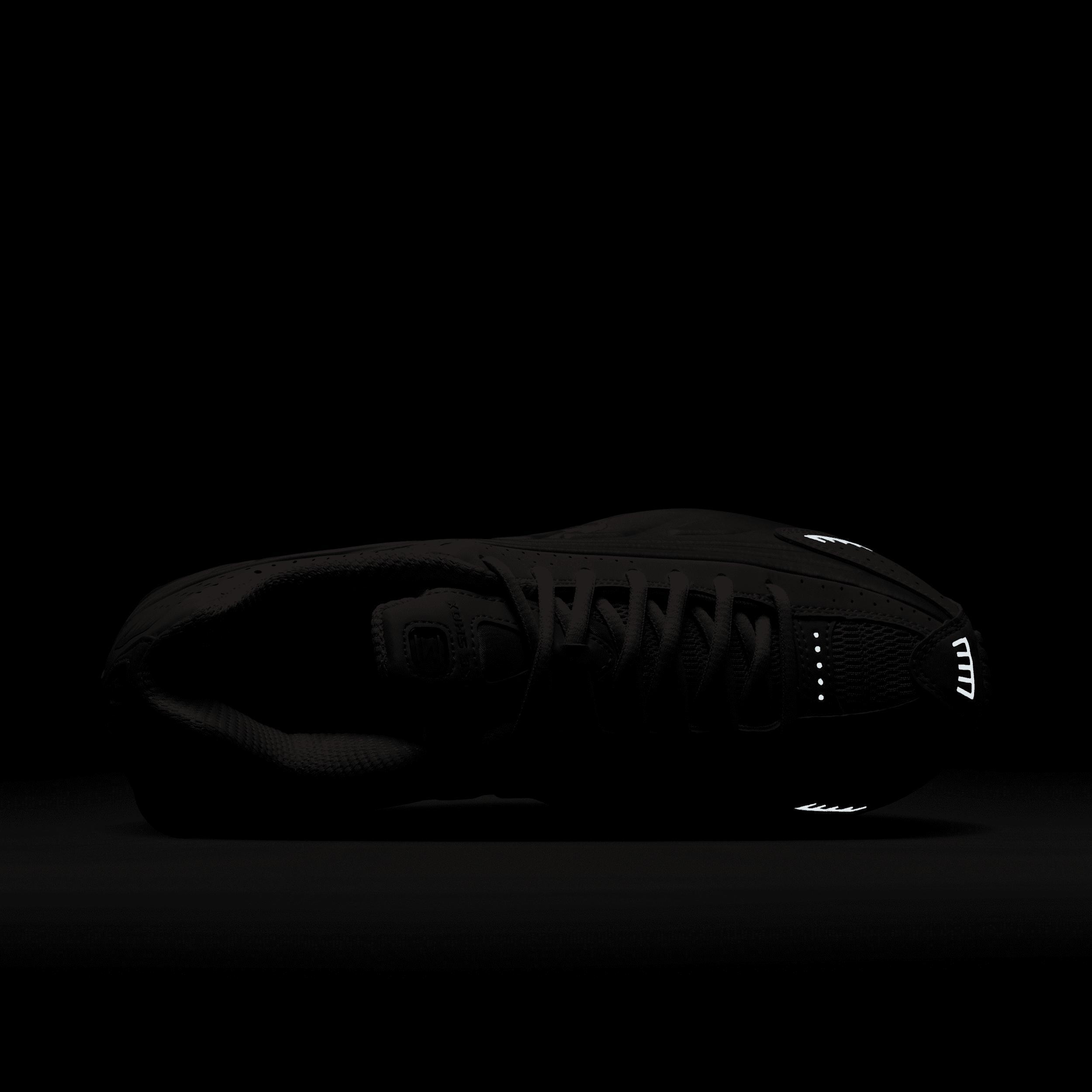 Nike Women's Shox R4 Shoes Product Image