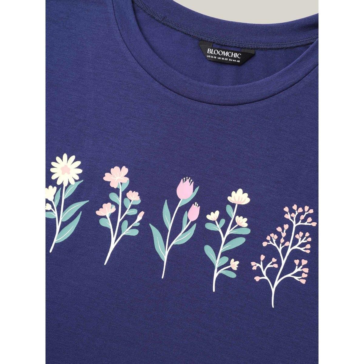 Plus Size Plants Print Stretchy Crew Neck T-Shirt DarkBlue Women Casual Non Natural Flowers Round Neck Everyday T-shirts BloomChic 10/M Product Image