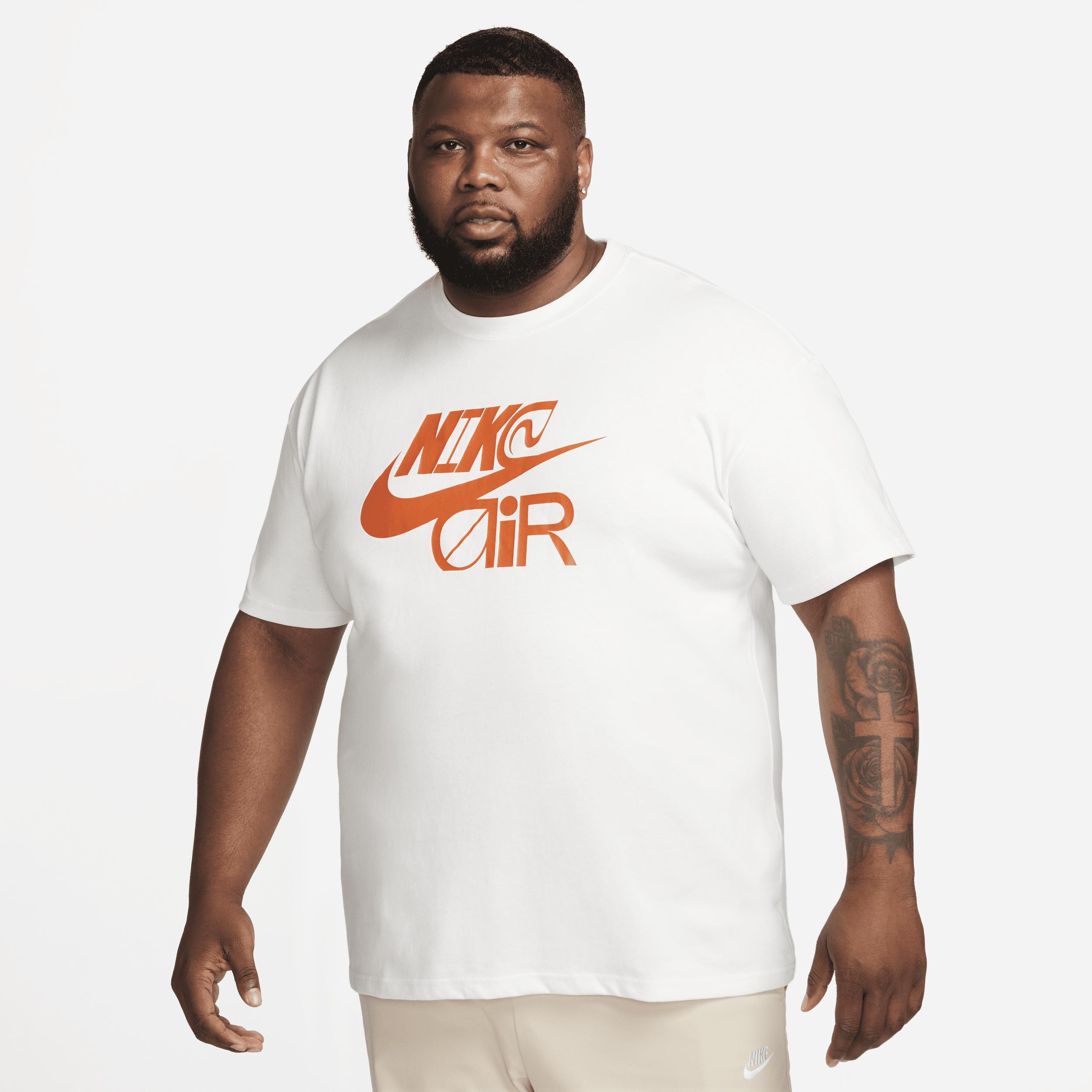Nike Sportswear Men's Max90 T-Shirt Product Image