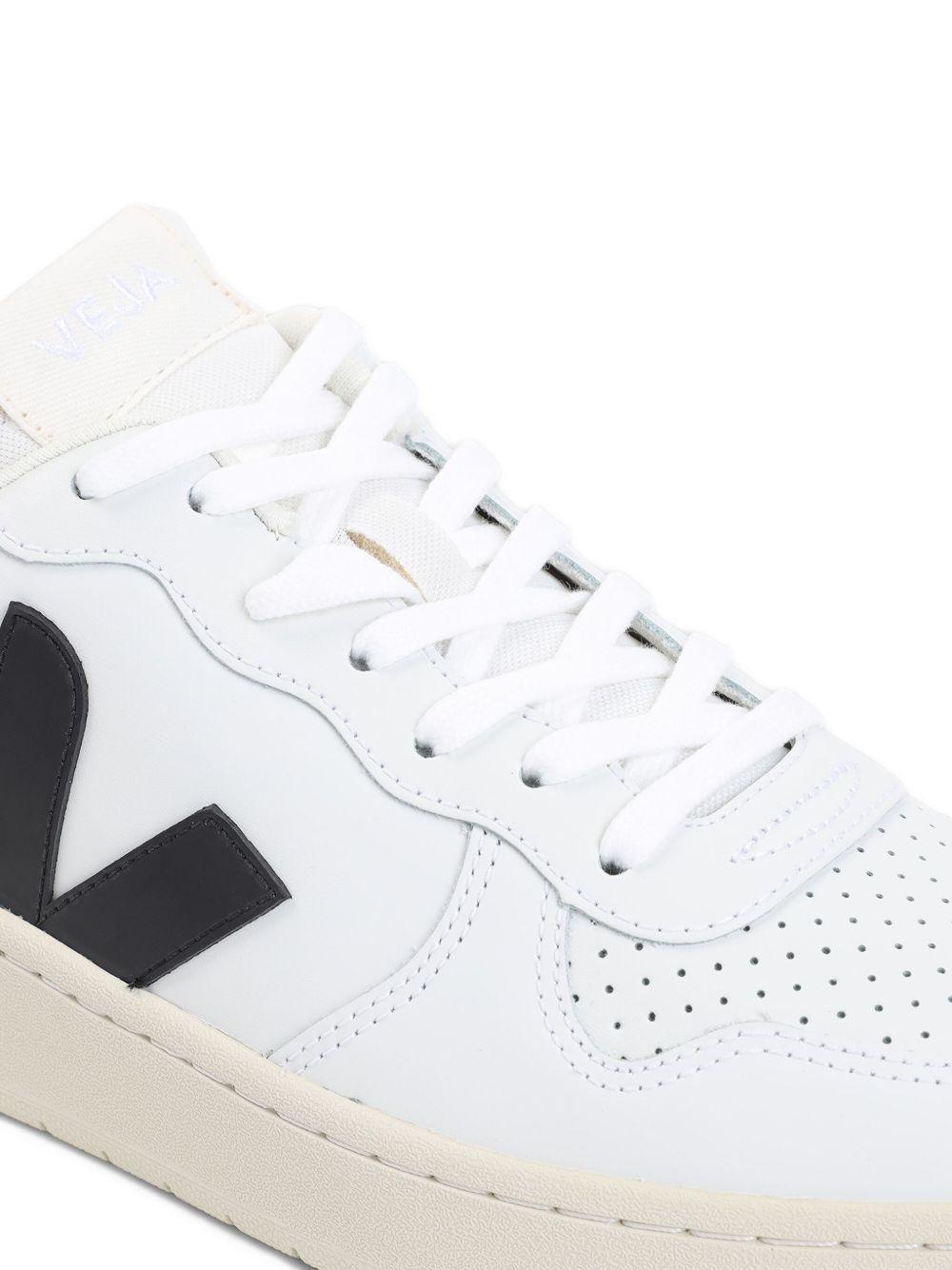 V-10 sneakers Product Image