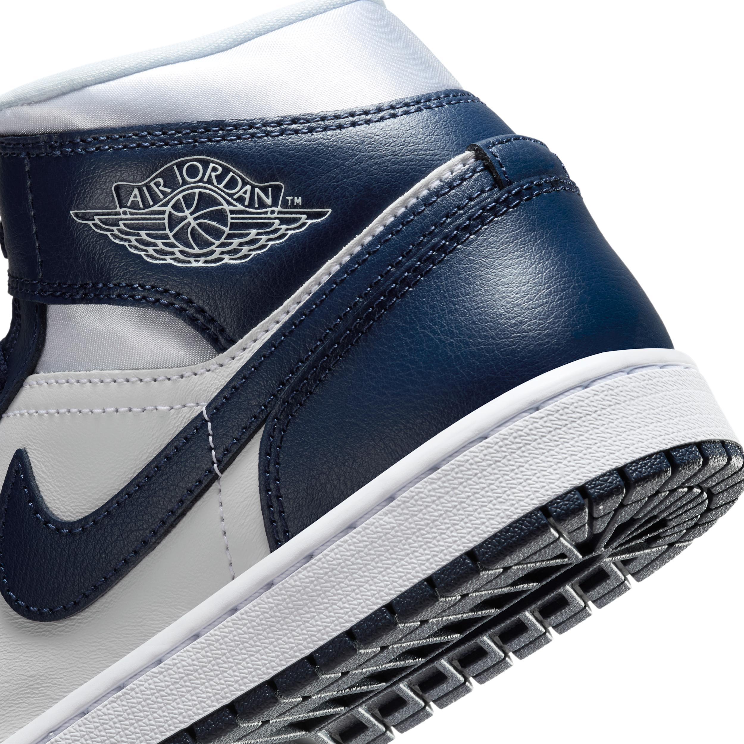 Jordan Womens Air 1 Mid SE Casual Shoes Product Image
