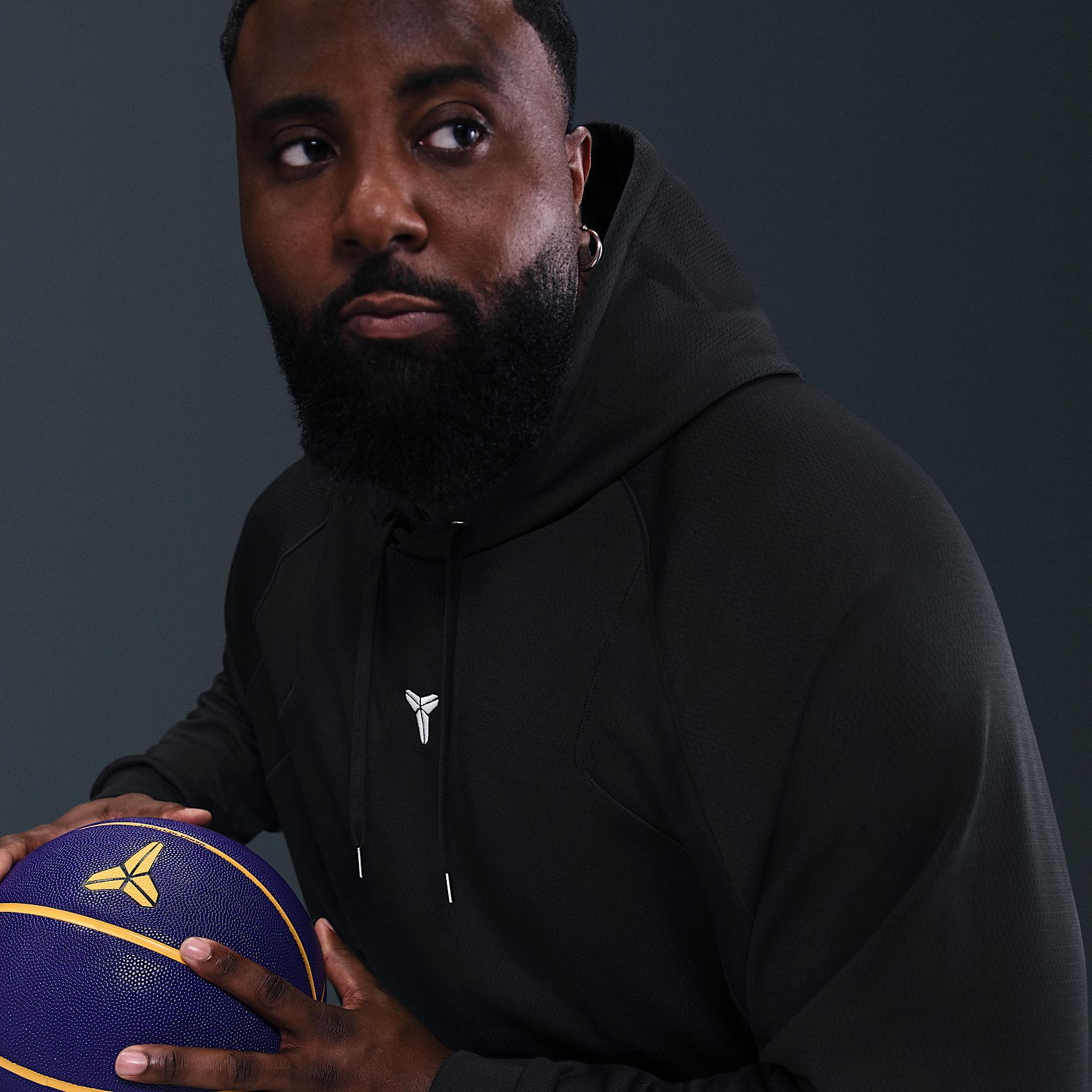 Nike Men's Kobe Therma-FIT Pullover Hoodie Product Image