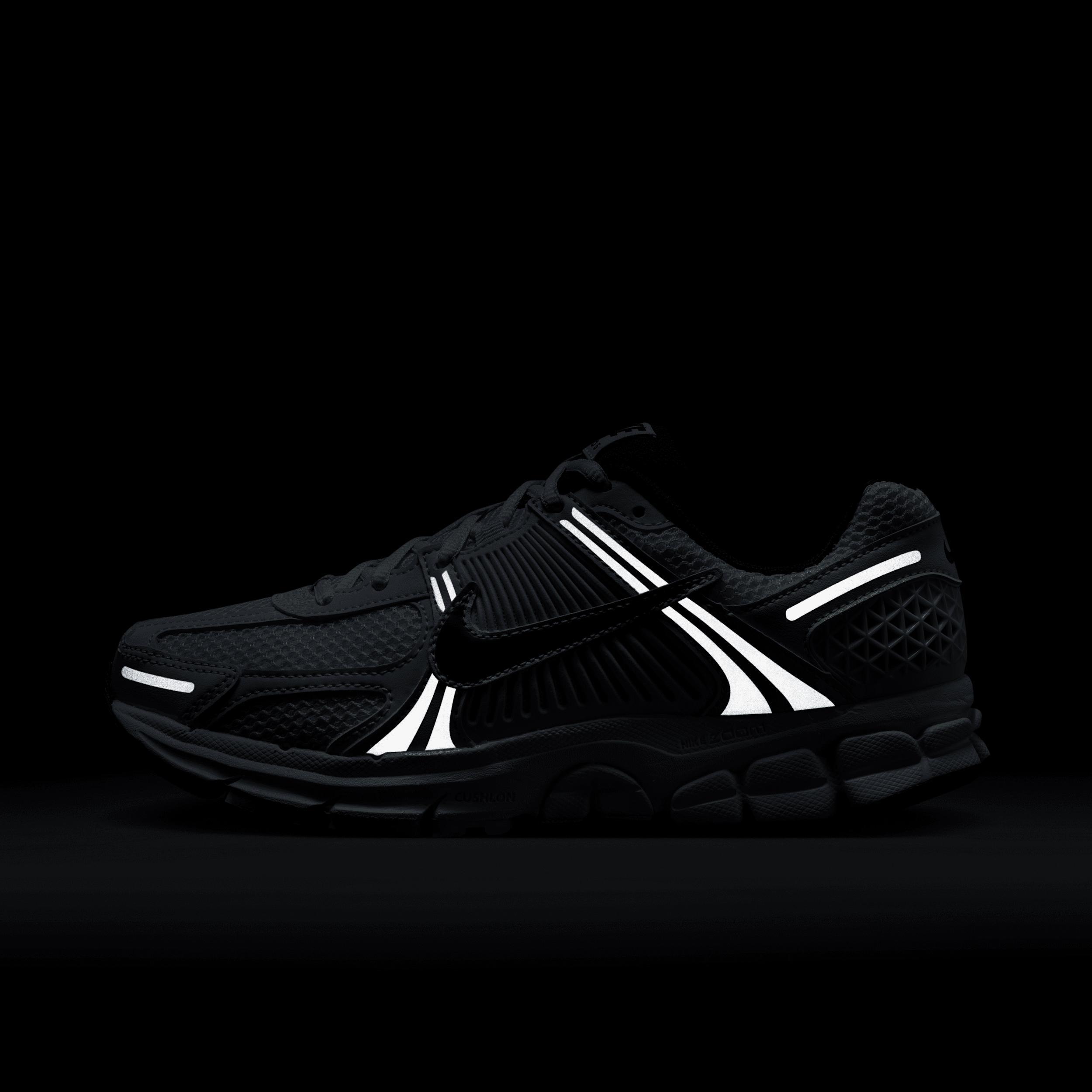 Nike Women's Zoom Vomero 5 Shoes Product Image