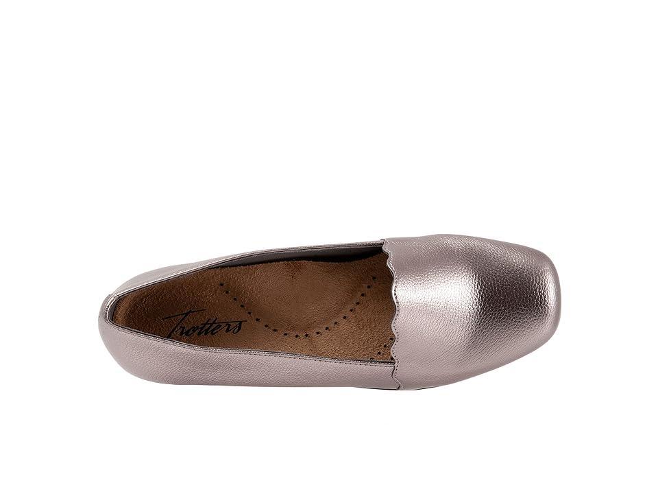 Trotters Sage Patent Scalloped Detail Slip Product Image