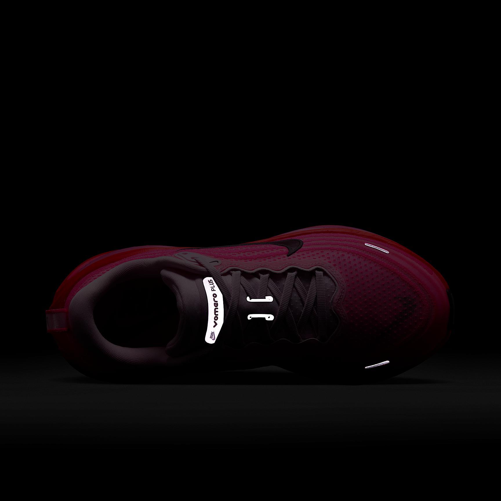 Nike Vomero Plus Women's Road Running Shoes Product Image