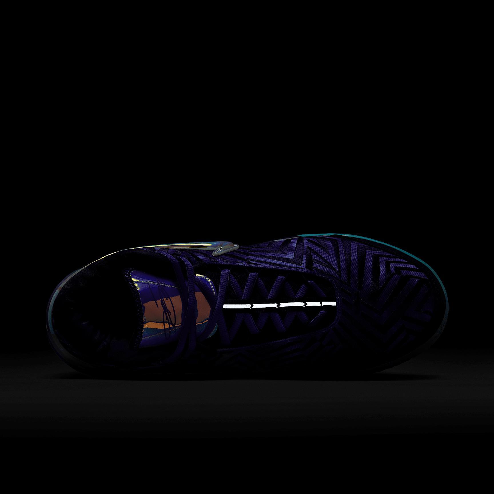 LeBron NXXT Genisus QS Basketball Shoes Product Image