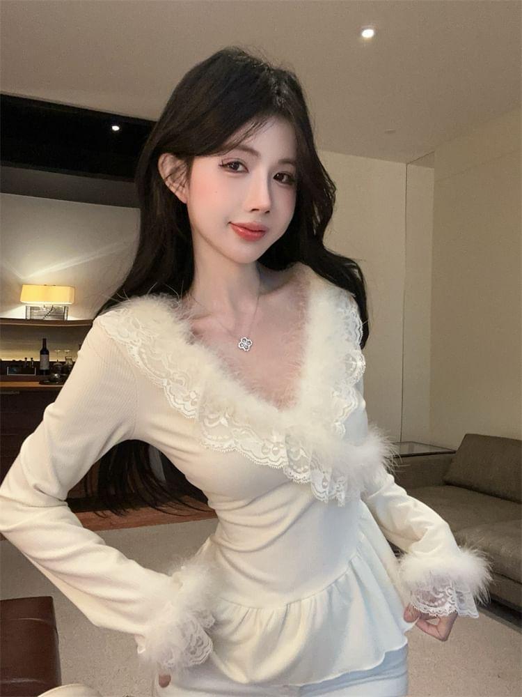 Long Sleeve V-Neck Plain Ruffle Fluffy Trim Panel Lace Wrap Top Product Image