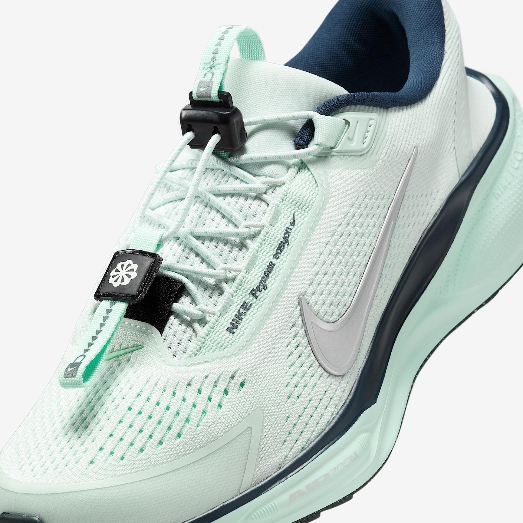 Nike Women's Pegasus EasyOn Road Running Shoes Product Image