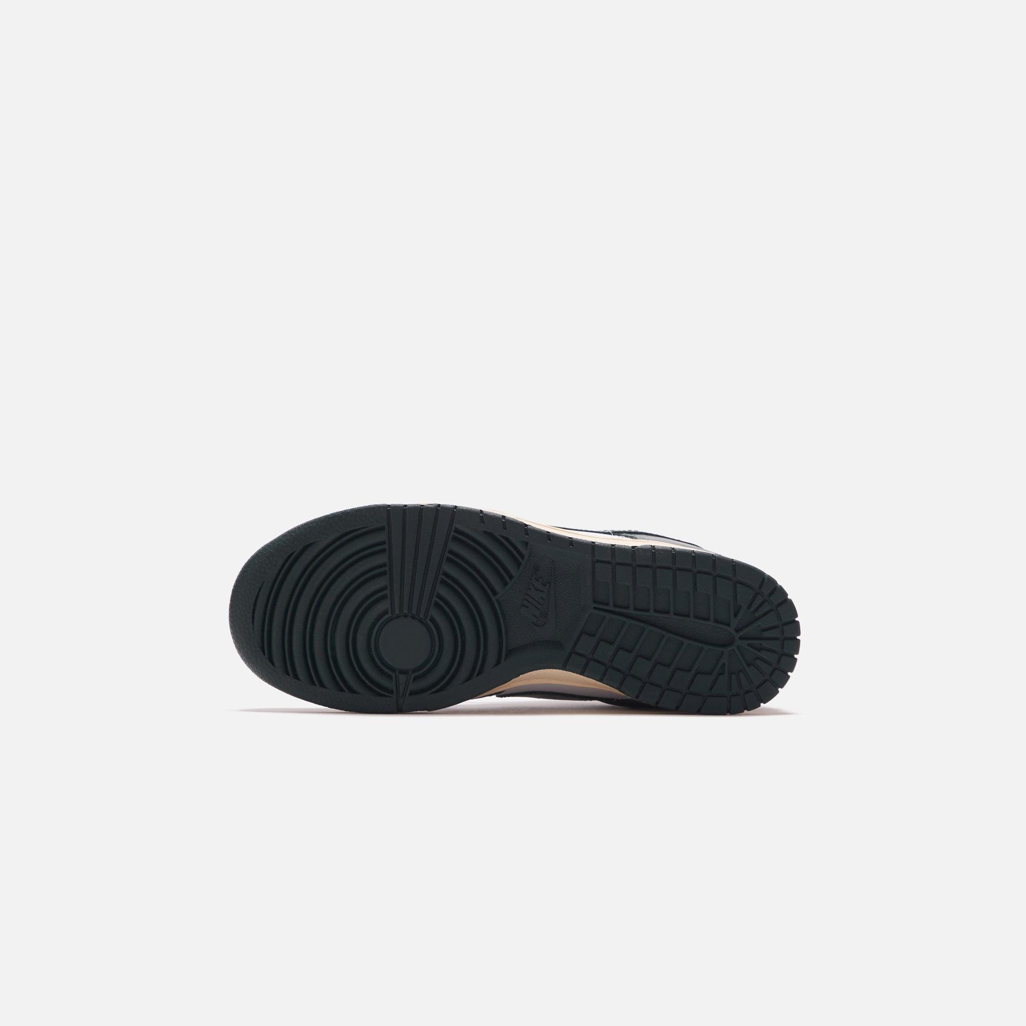 Nike WMNS Dunk Low - White / Pro Green / Coconut Milk Unisex Product Image
