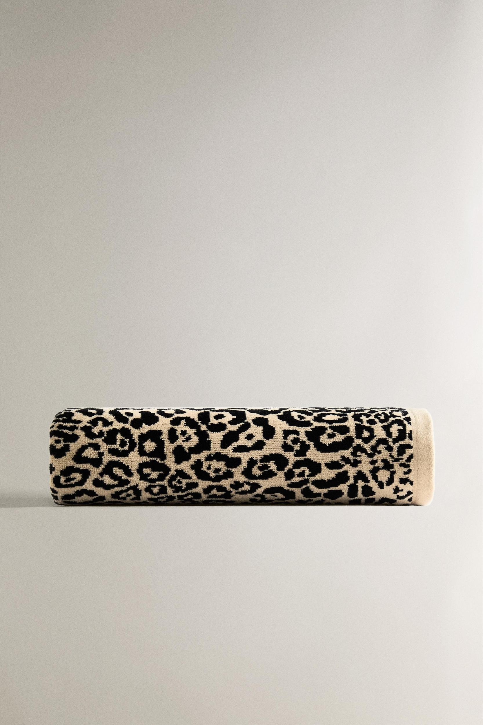ANIMAL PRINT VELOUR BEACH TOWEL Product Image