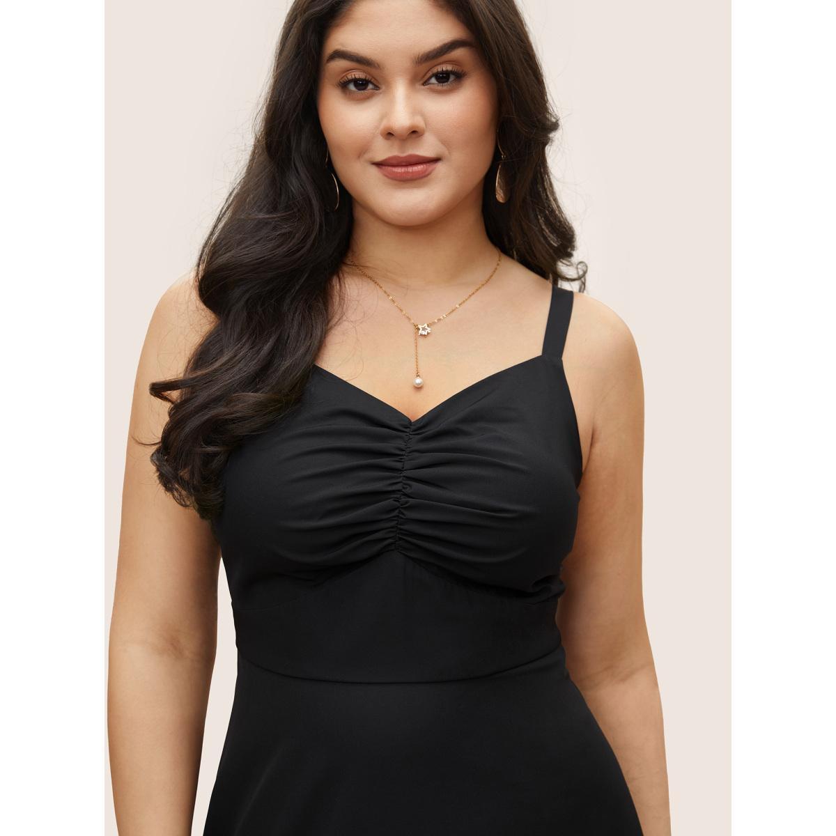 Plus Size Floral Print Ruched Pocket Cami Dress Black Women Resort Non V-neck Sleeveless Curvy Midi Dress BloomChic 22-24/3X Product Image