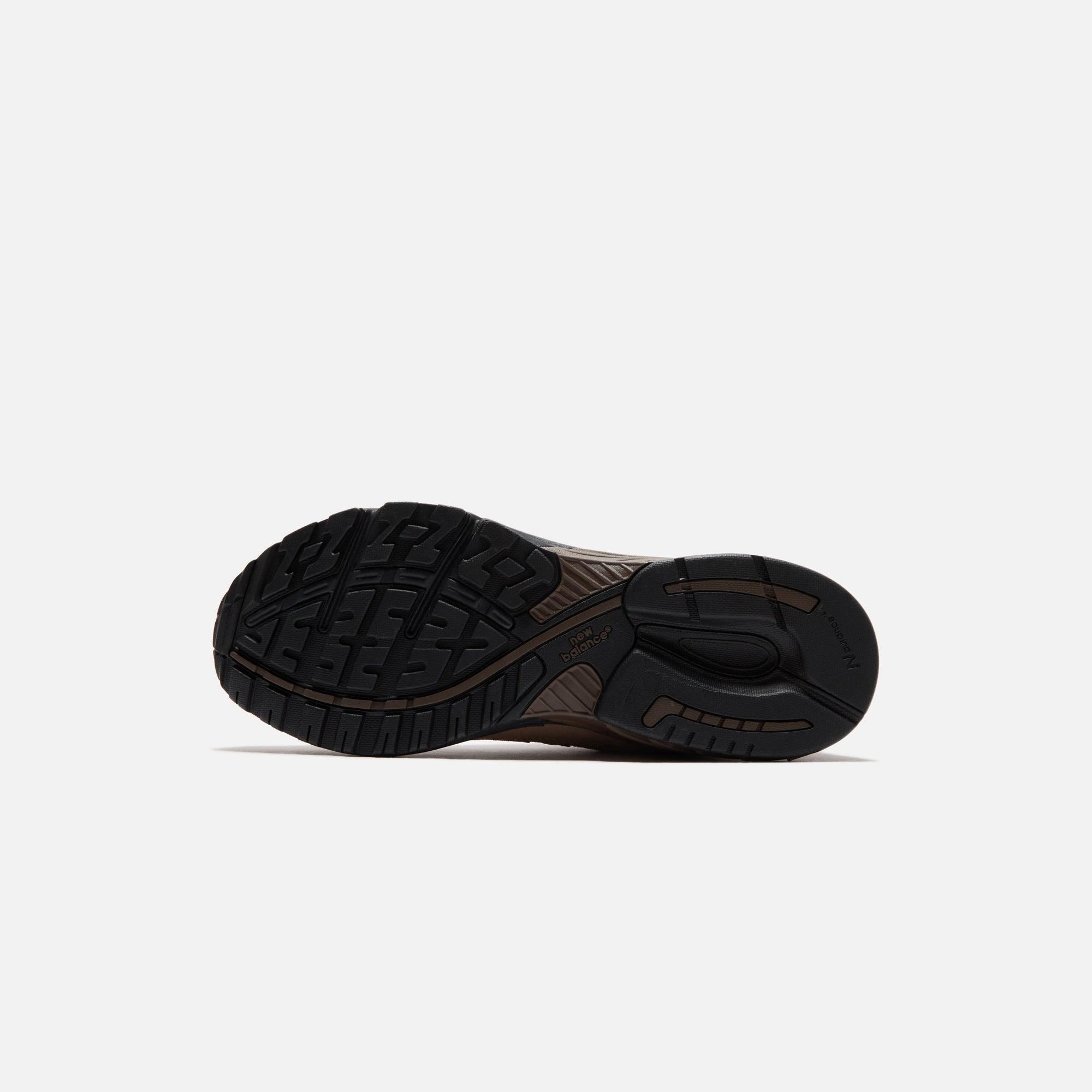 New Balance Made in USA 993 - Mushroom / Midnight Violet Male Product Image