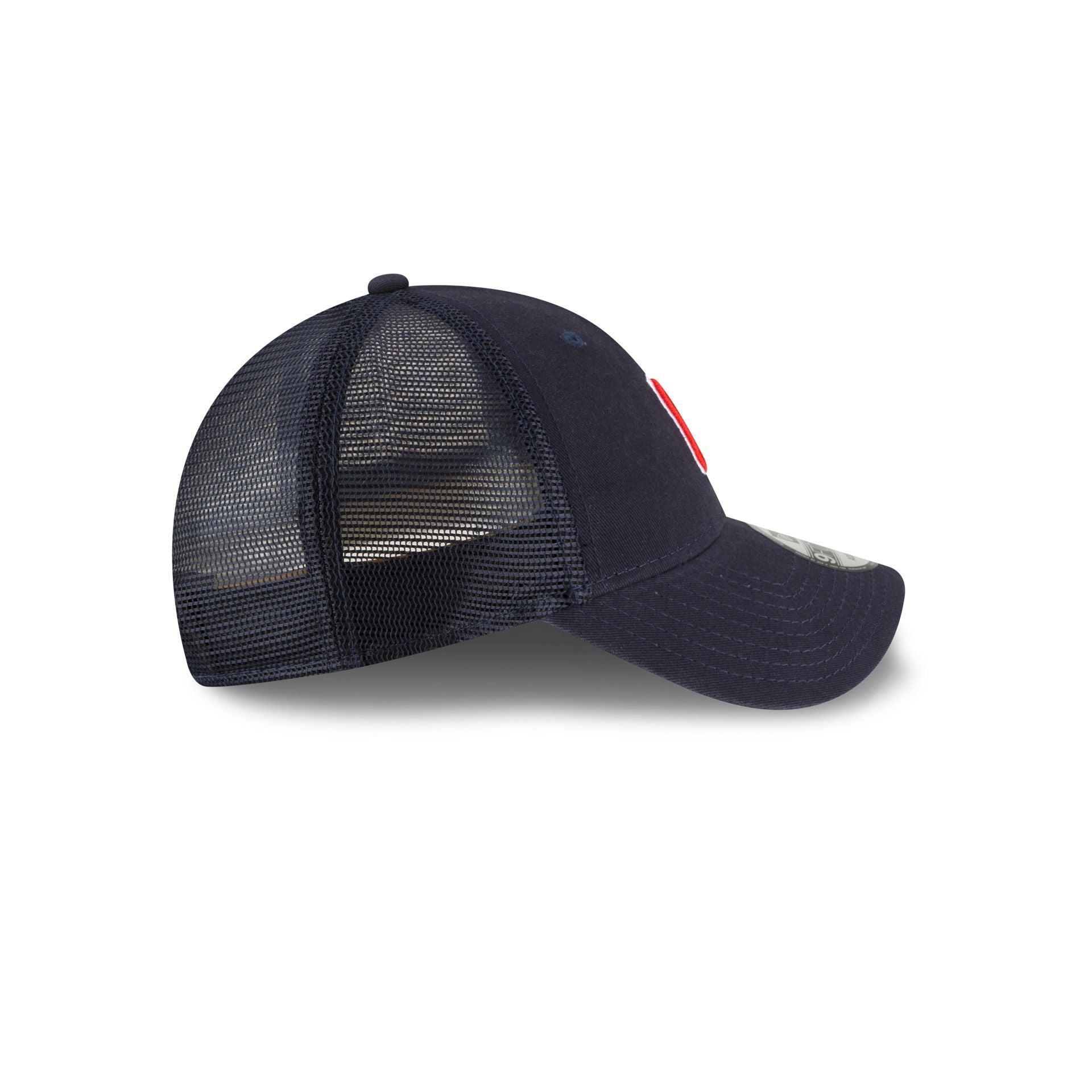 Cleveland Guardians 9FORTY Trucker Hat Male Product Image