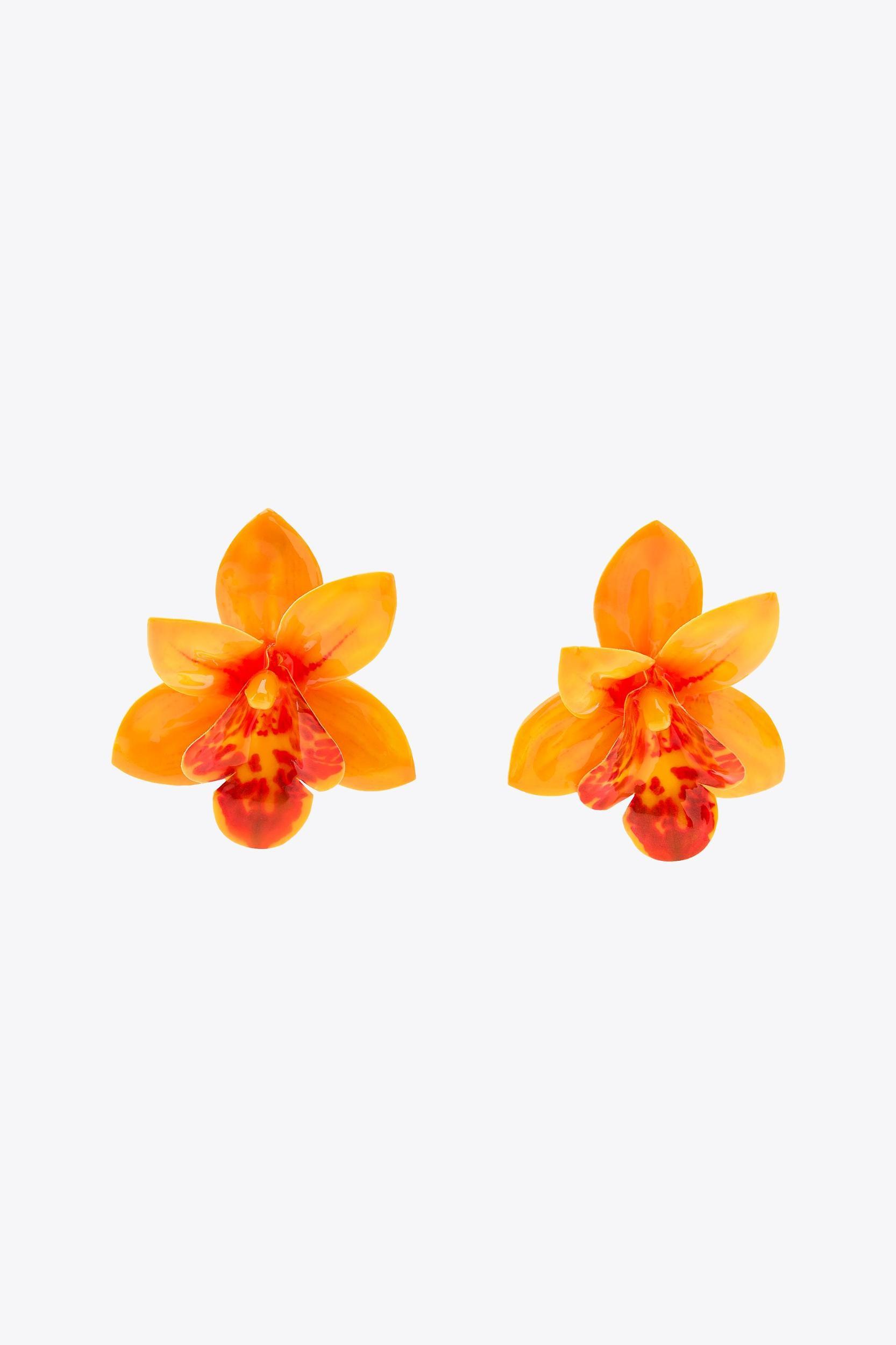 RESIN FLOWER EARRINGS Product Image