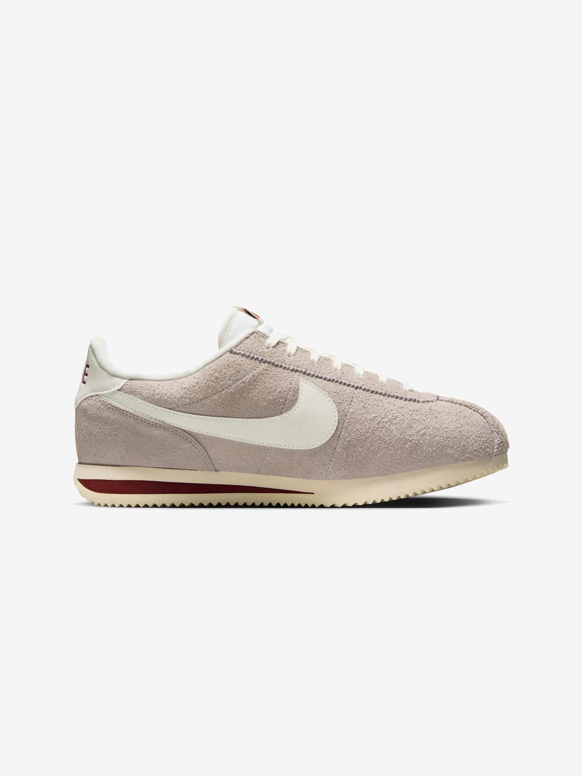 NIKE CORTEZ SE (COLLEGE GREY/SAIL-DARK TEAM RED) Product Image