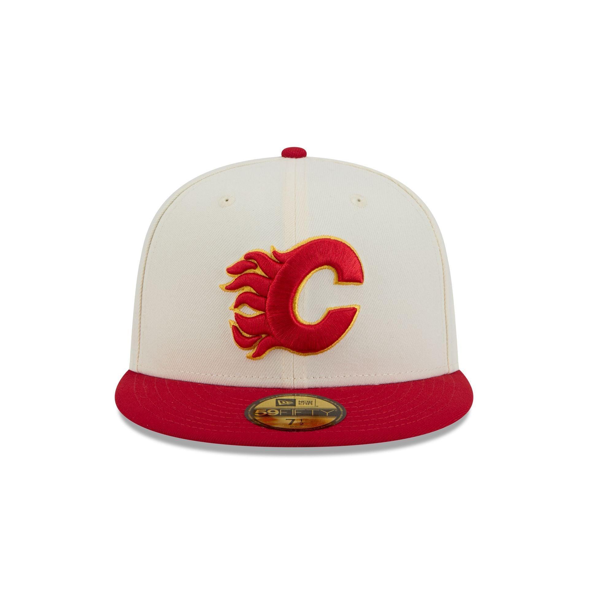 Calgary Flames Chrome White 59FIFTY Fitted Hat Male Product Image