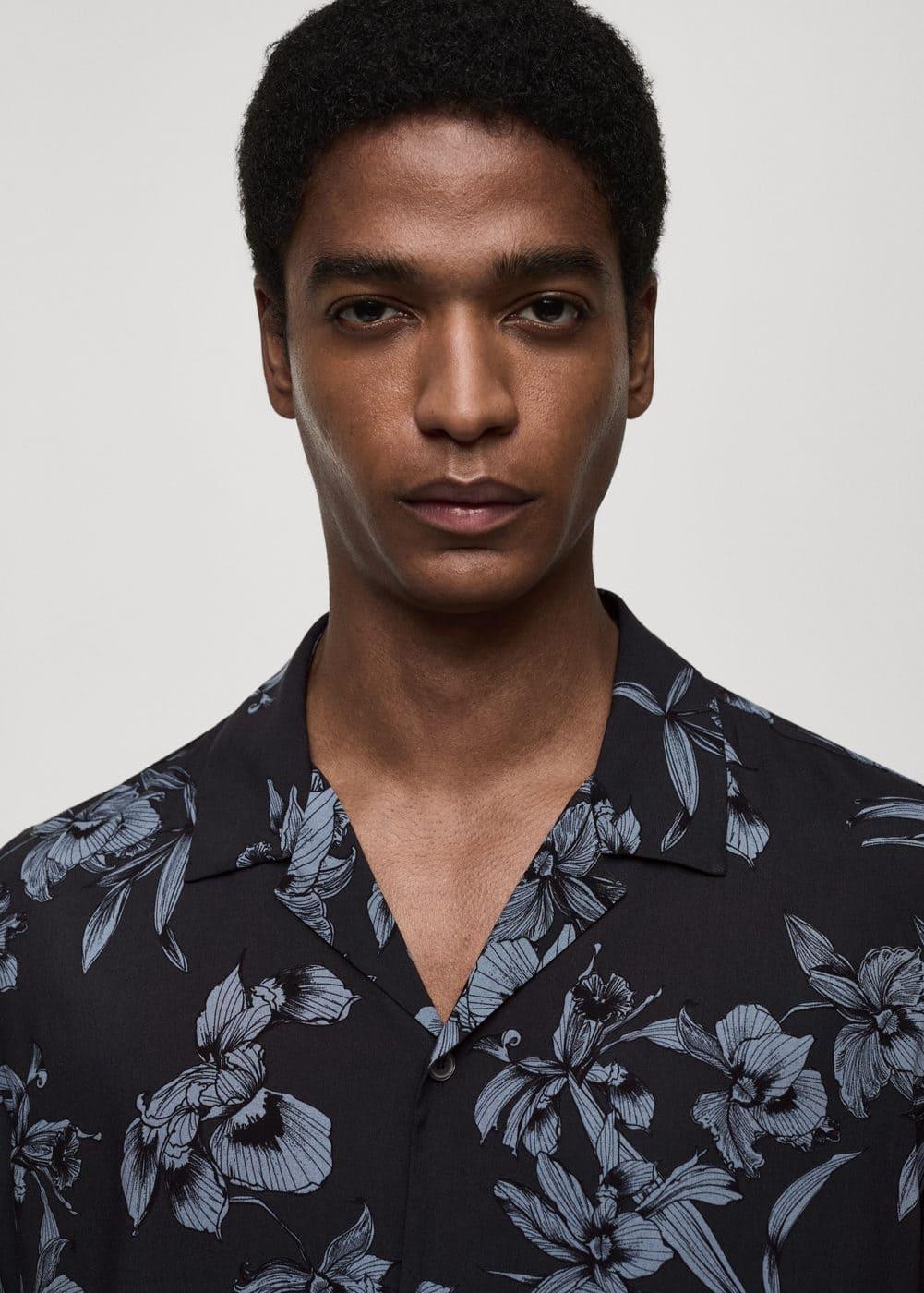 Flowy Hawaiian-print shirt - Men | MANGO USA Product Image