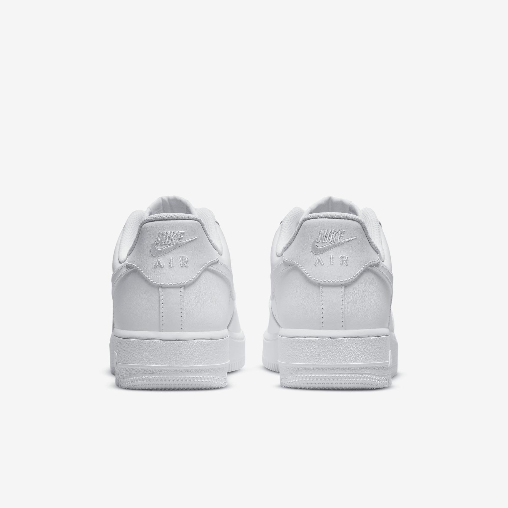 Nike Men's Air Force 1 '07 Shoes Product Image