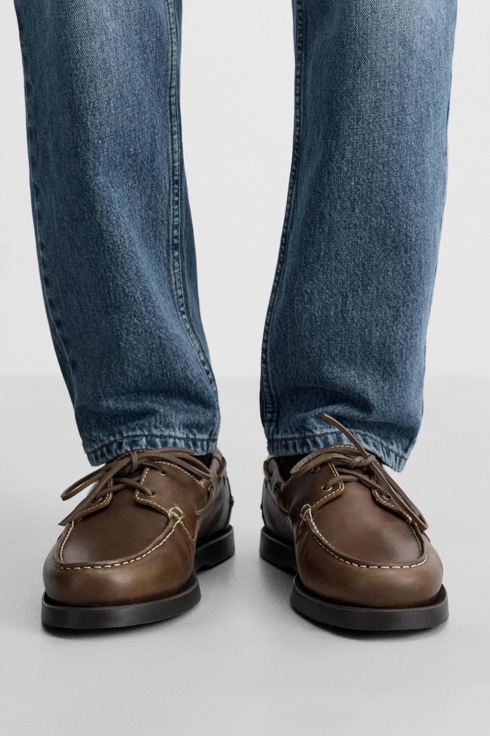 LEATHER BOAT SHOES Product Image