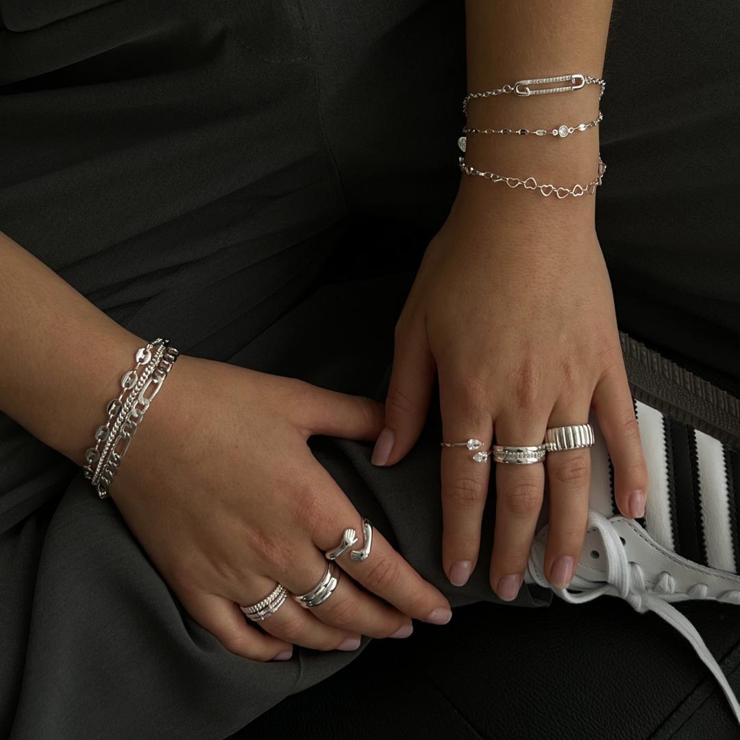 Broken Heart Bracelet Product Image