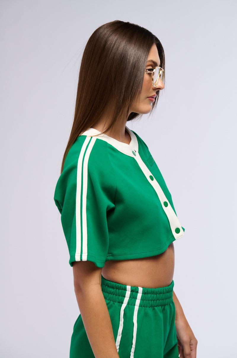 ON POINT BUTTON DOWN CROP TOP IN GREEN Product Image