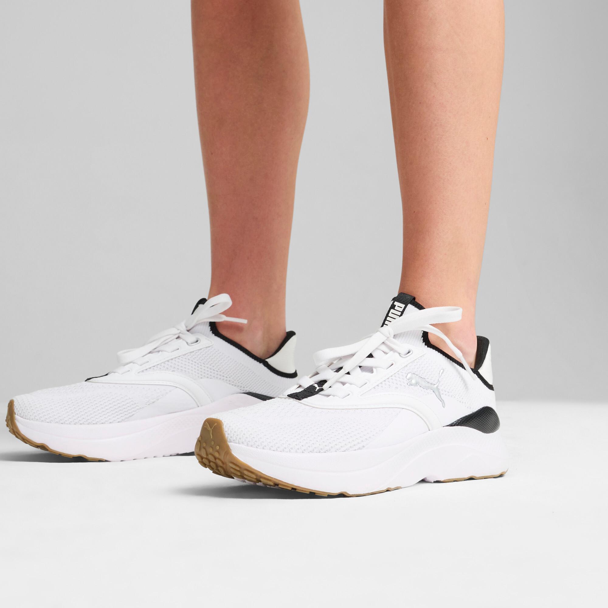 PUMA SOFTRIDE Mayve Running Shoes Women in White/Black/Silver Product Image
