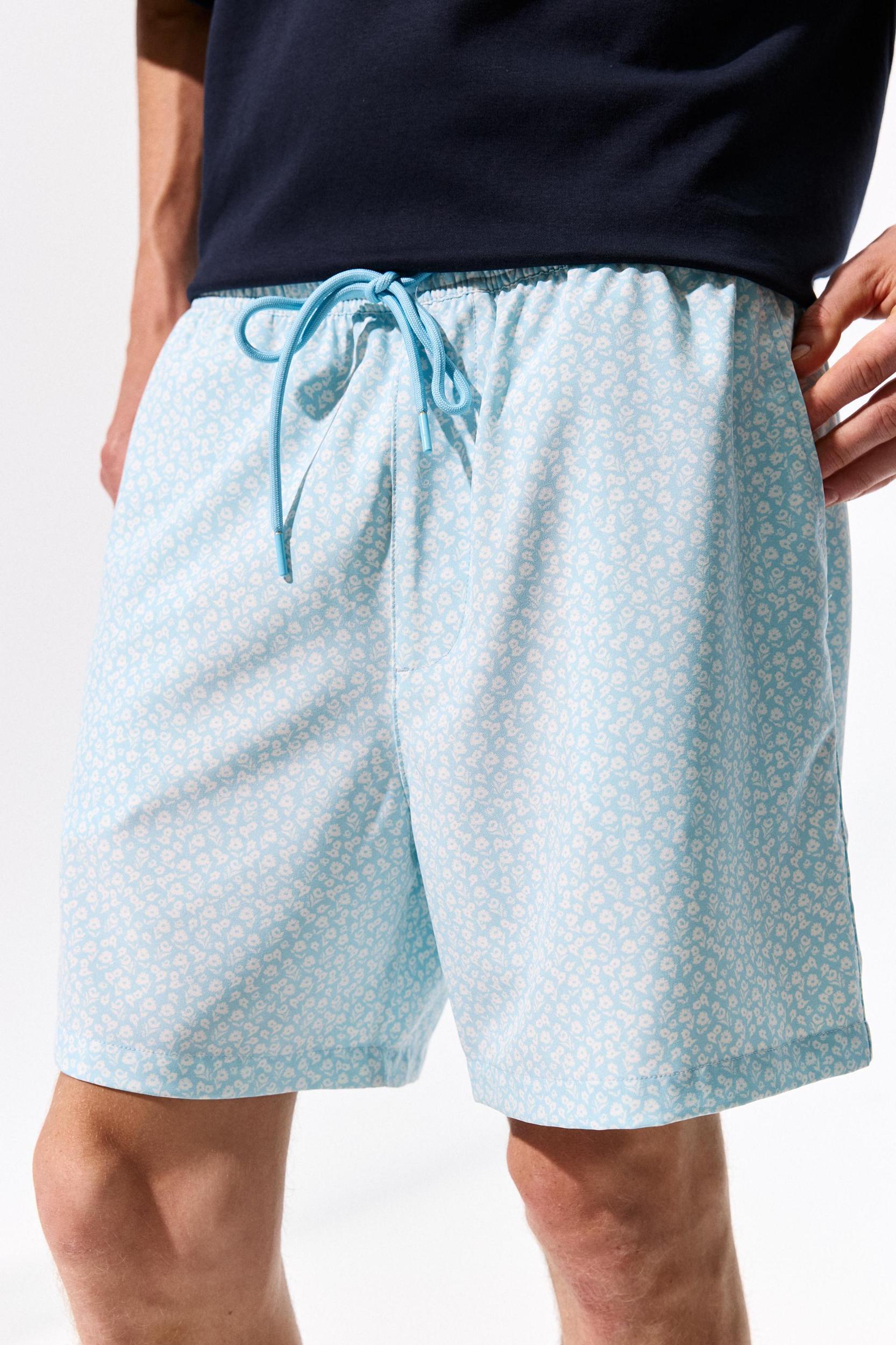 Floral board shorts Product Image
