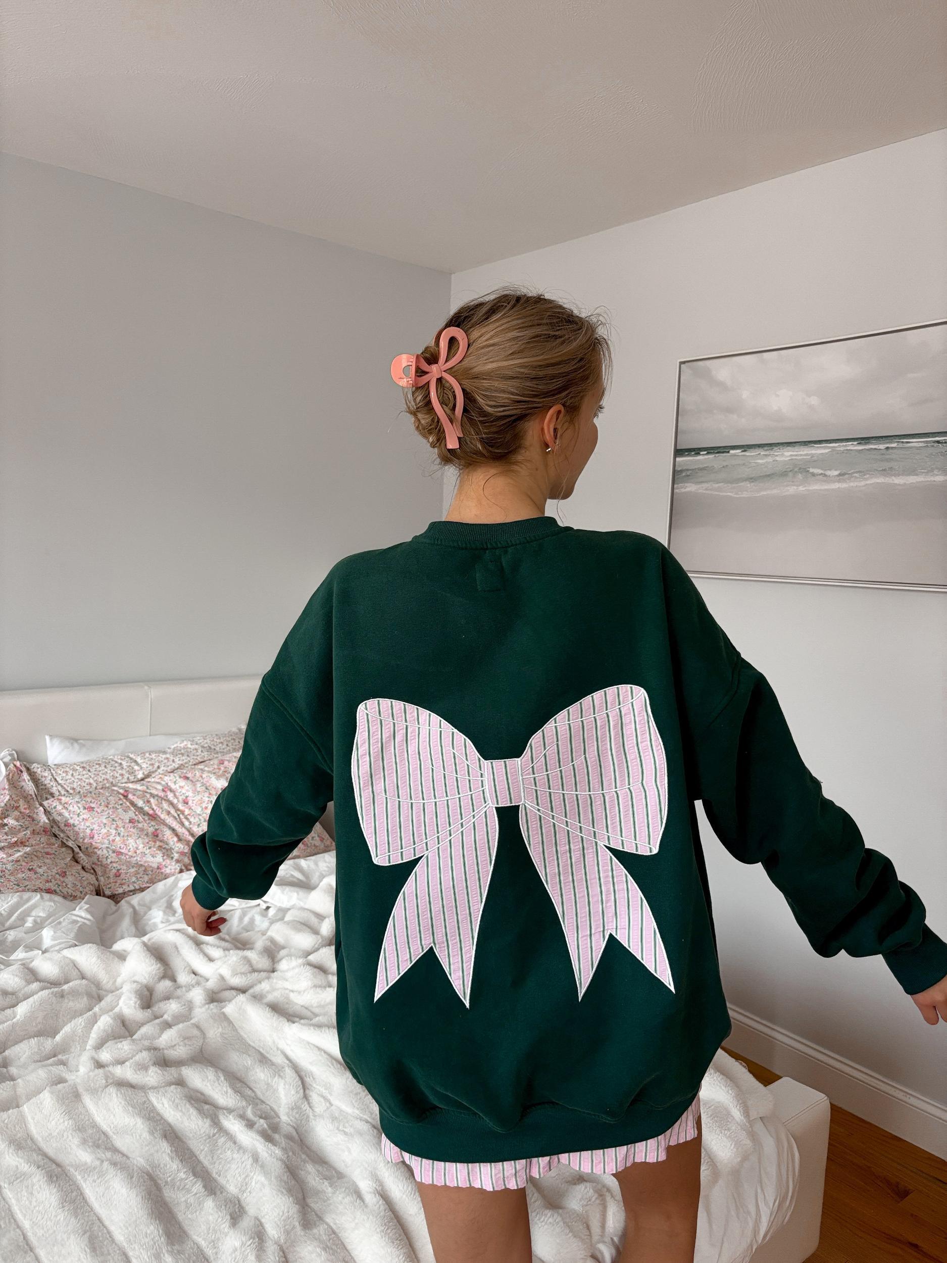 Winter Green Stripe Bow Embroider Sweatshirt Product Image
