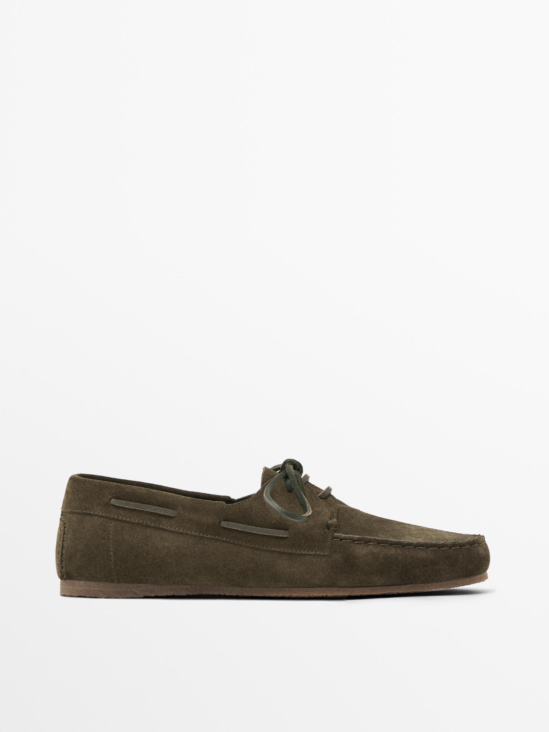 Soft split leather deck shoes Product Image