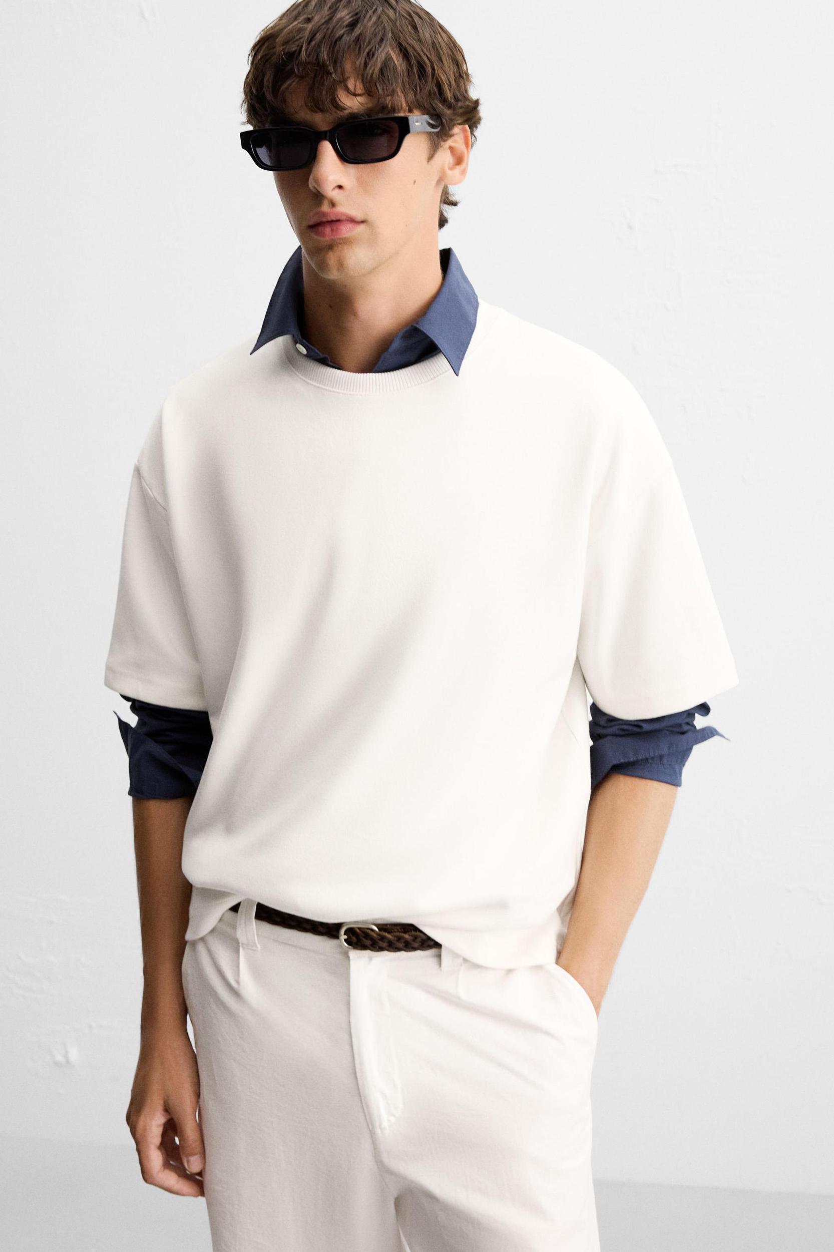 RAISED PRINT SWEATSHIRT Product Image