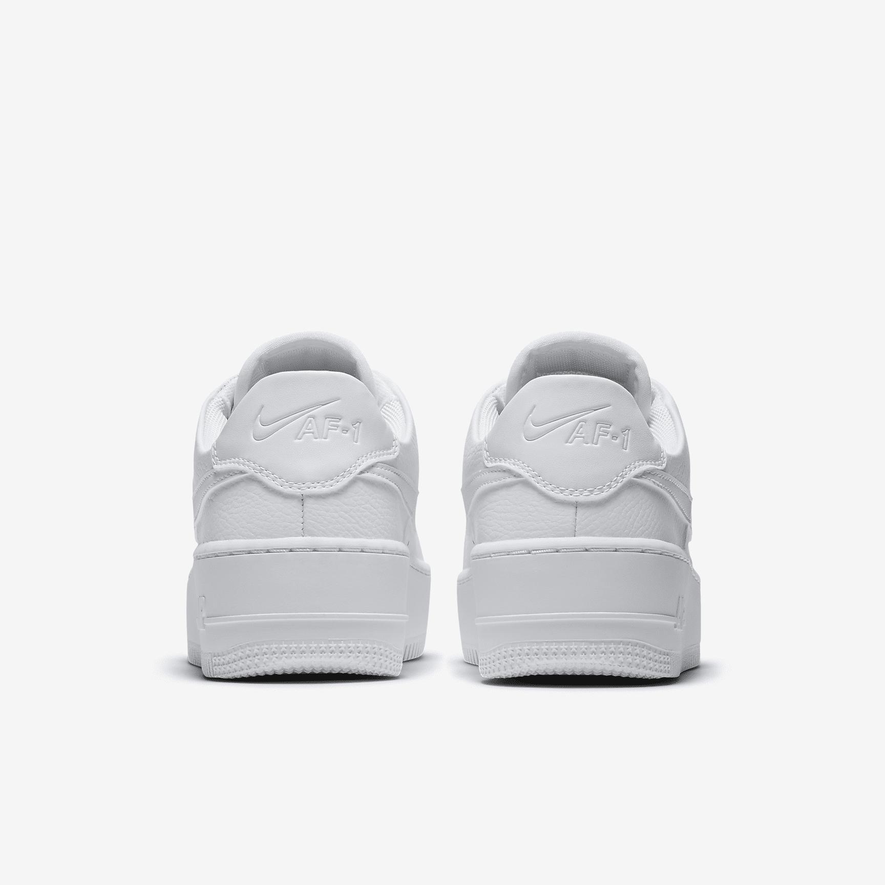 Nike Women's Air Force 1 Sage Low Shoes Product Image