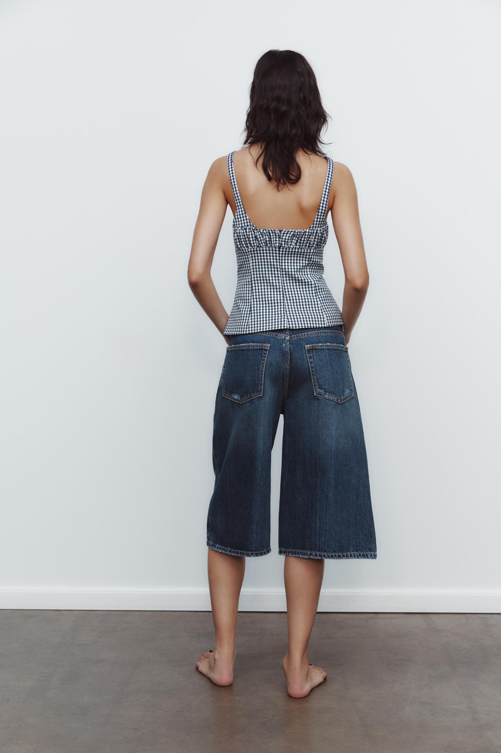 GINGHAM STRETCH TOP Product Image