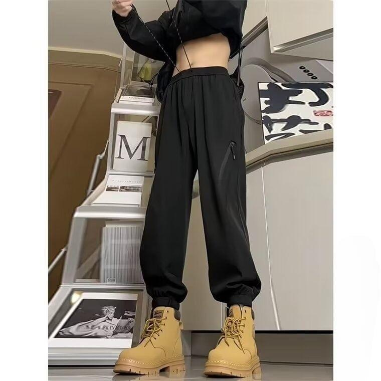 Mid Rise Plain Harem Cargo Pants Product Image