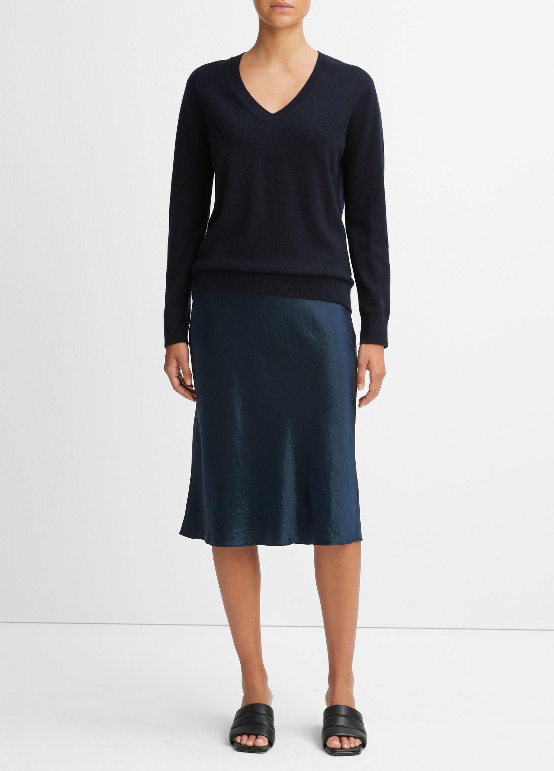 Womens Cashmere Weekend V-Neck Sweater, Camel, Size M Vince Product Image