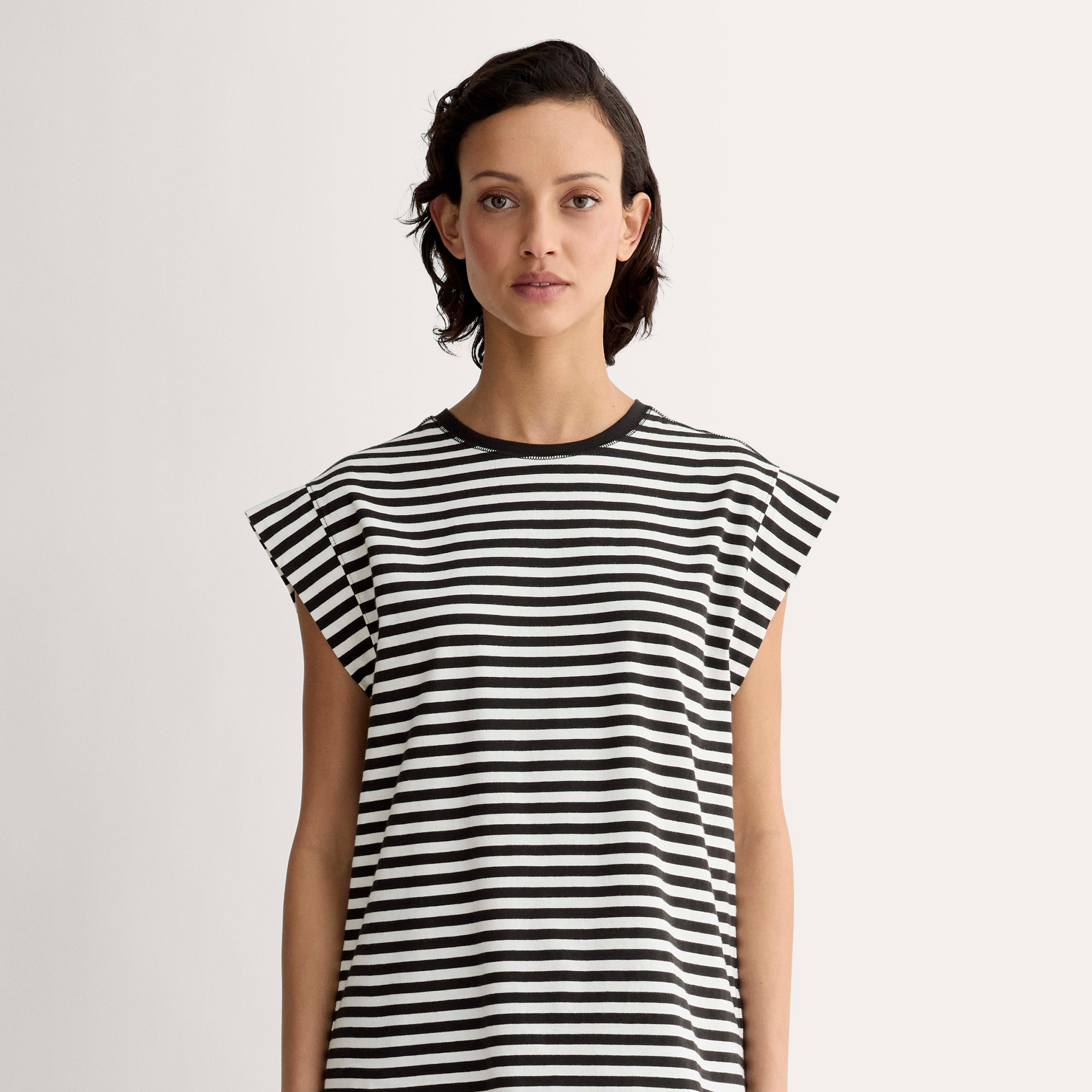 The Muscle Tee in Essential Cotton Product Image