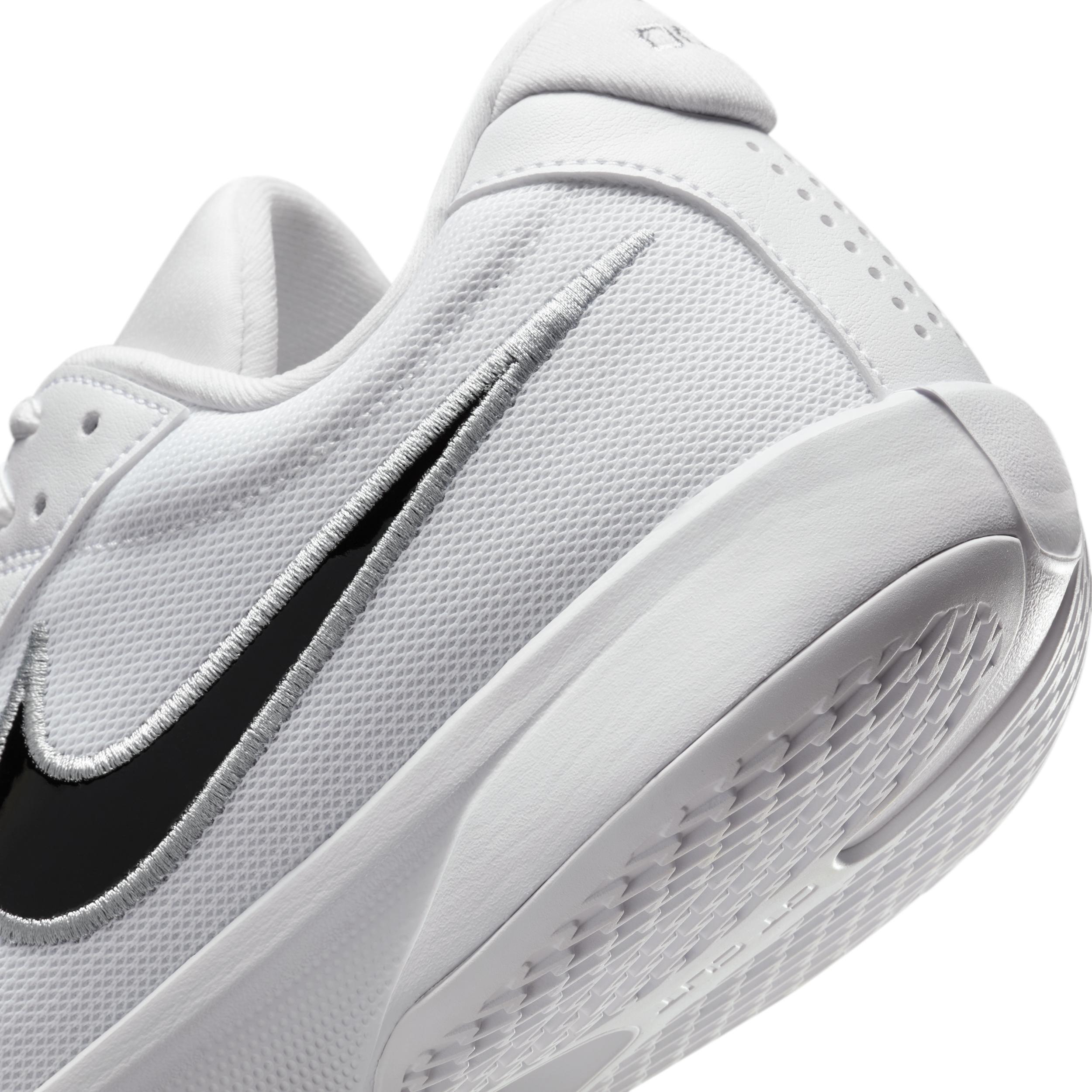 Nike Men's G.T. Cut Academy Basketball Shoes Product Image