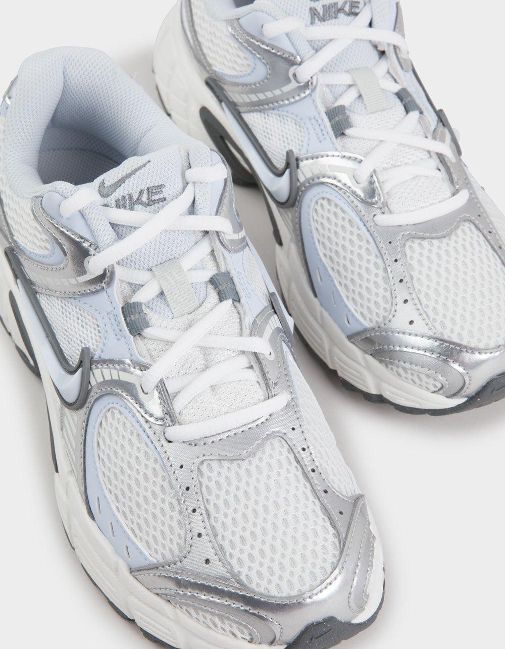 NIKE V5 RNR Womens Shoes - WHT/BLUE Product Image