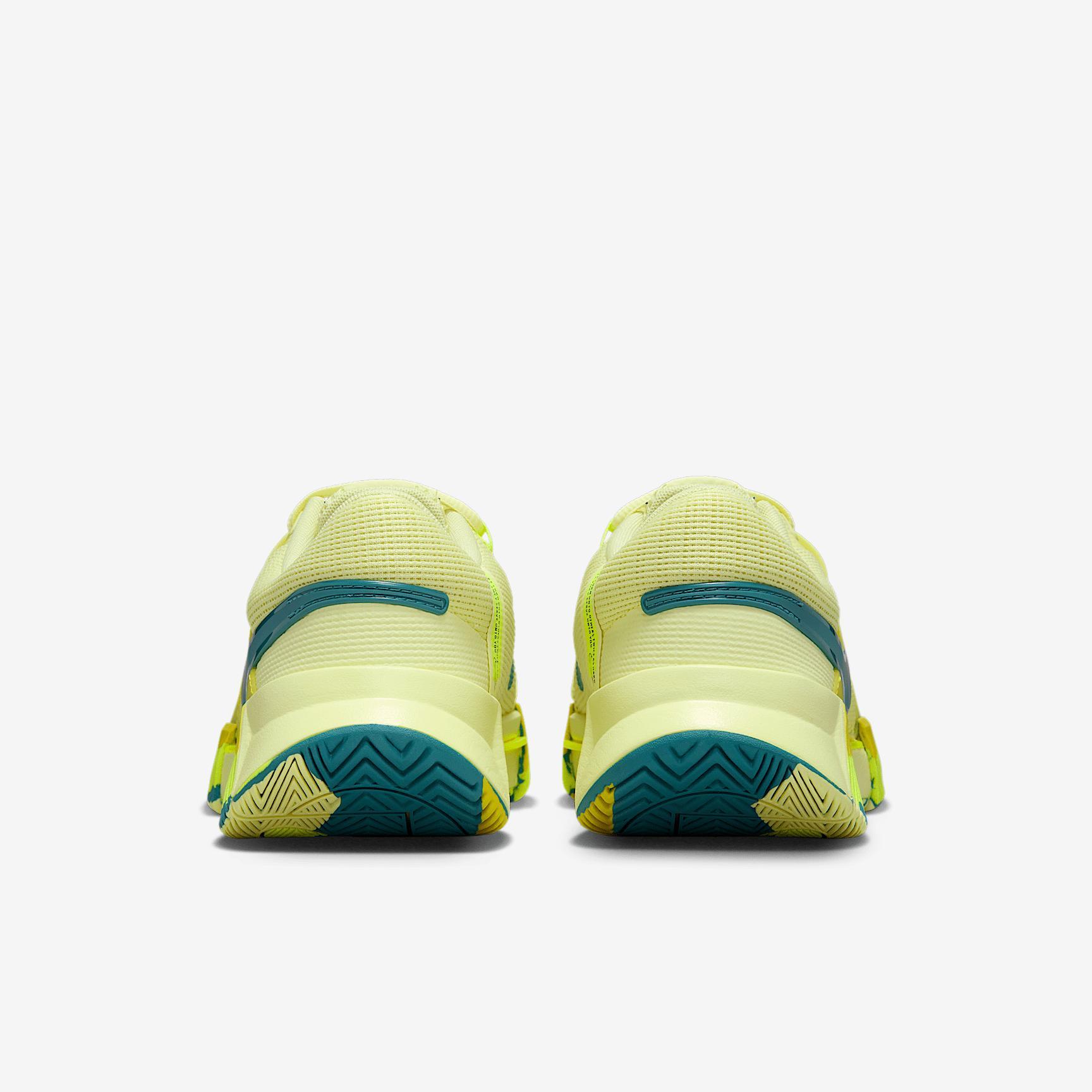 Nike GP Challenge 1 Premium Women's Hard Court Tennis Shoes Product Image