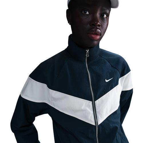 Nike Windrunner Women's Loose UV Woven Full-Zip Jacket Product Image