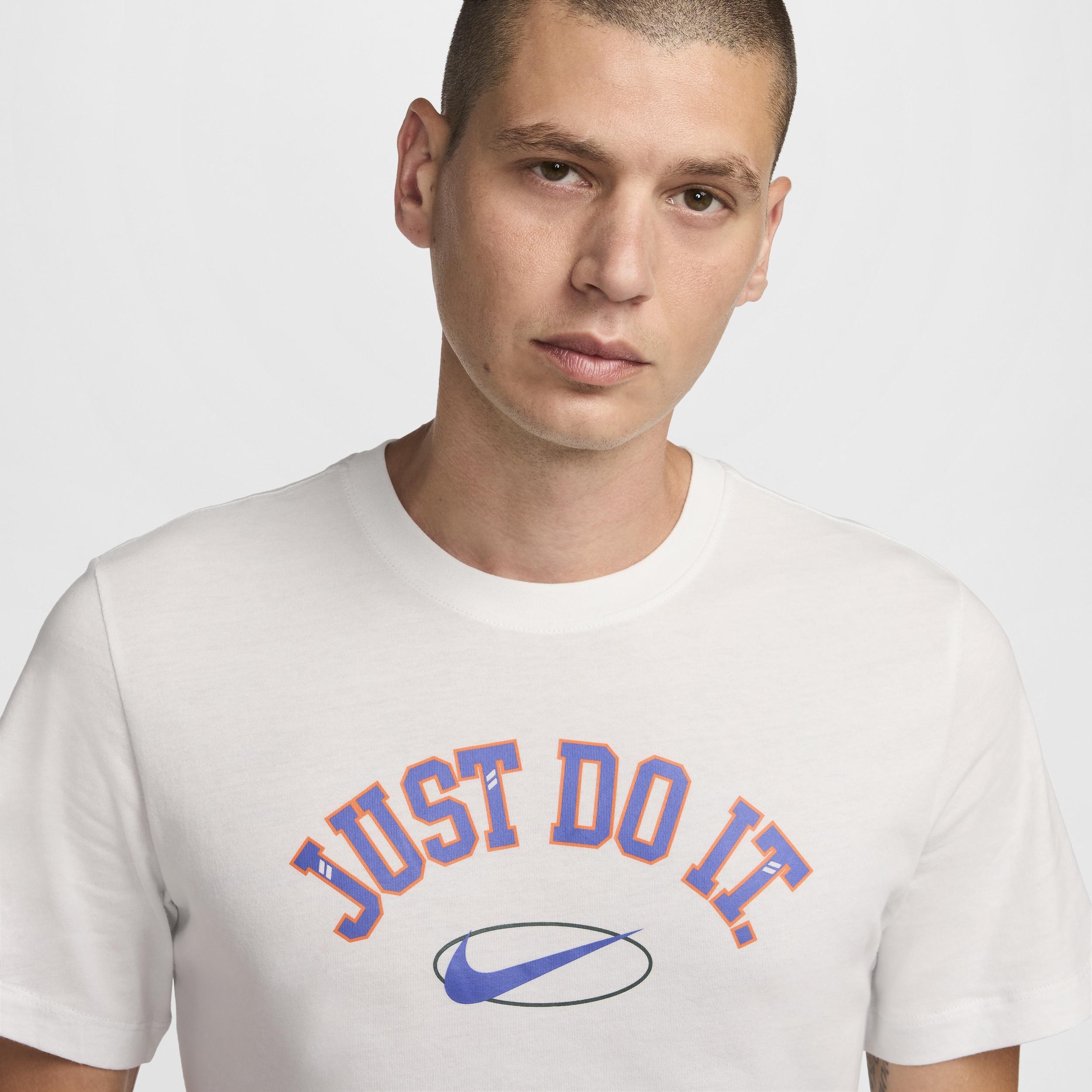 Nike Sportswear Men's T-Shirt Product Image