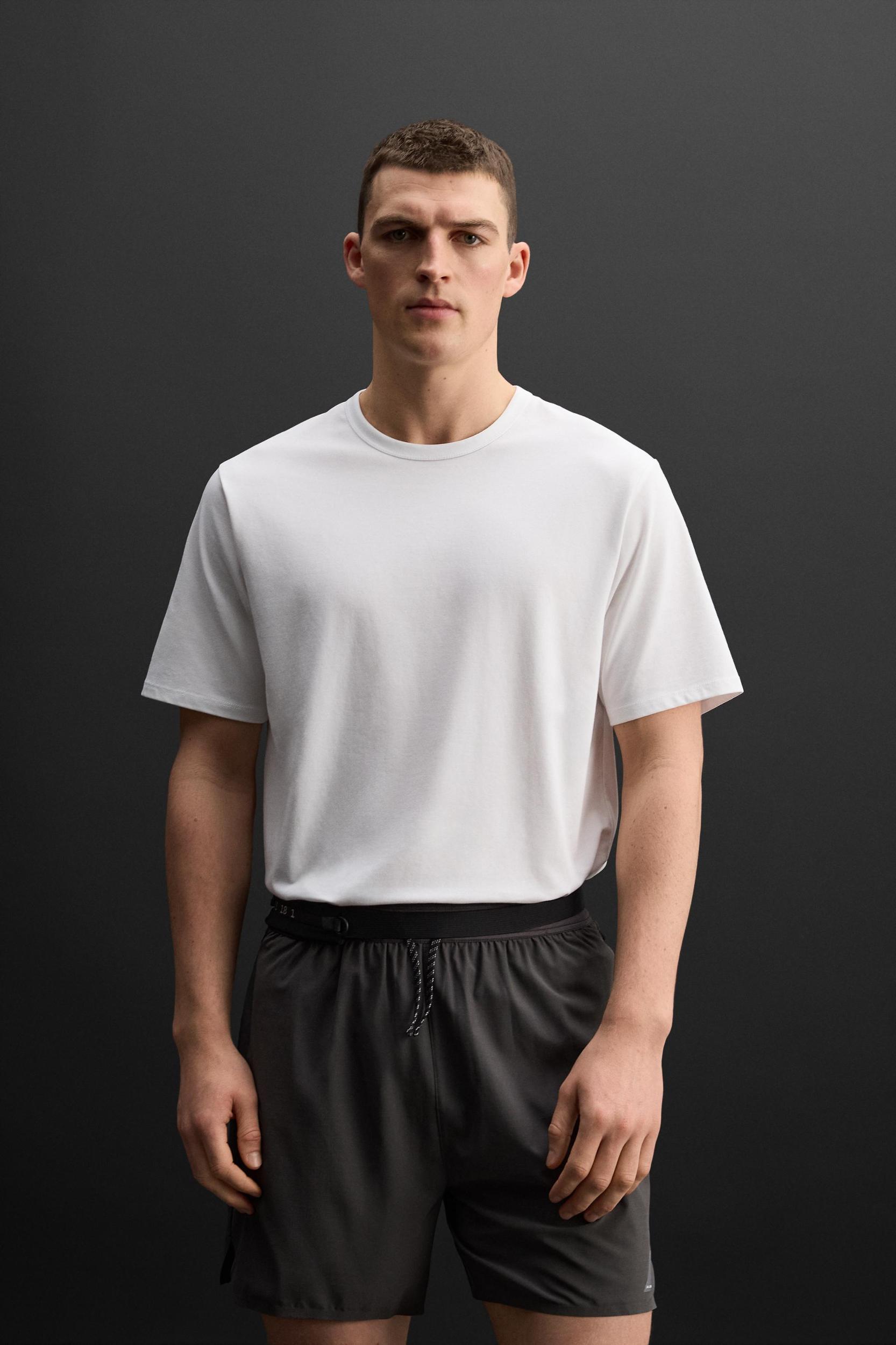 RELAXED TRAINING T-SHIRT Product Image
