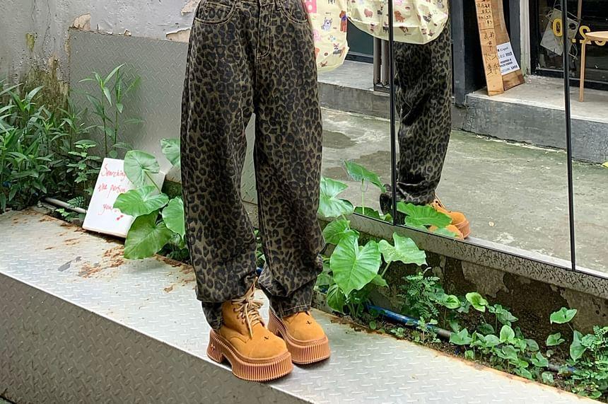 Mid Waist Leopard Loose-Fit Pants Product Image