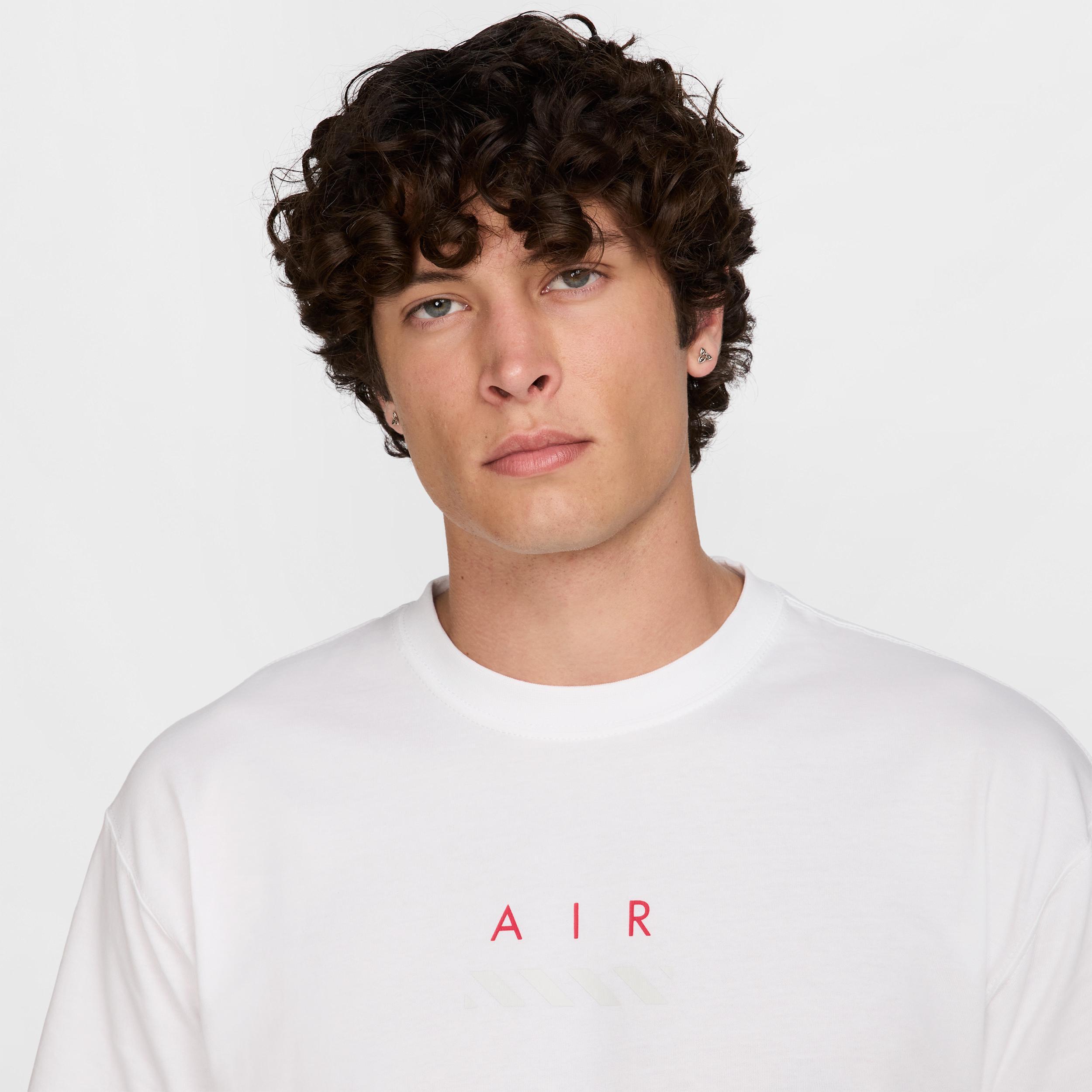 Nike Sportswear Men's Max90 T-Shirt Product Image