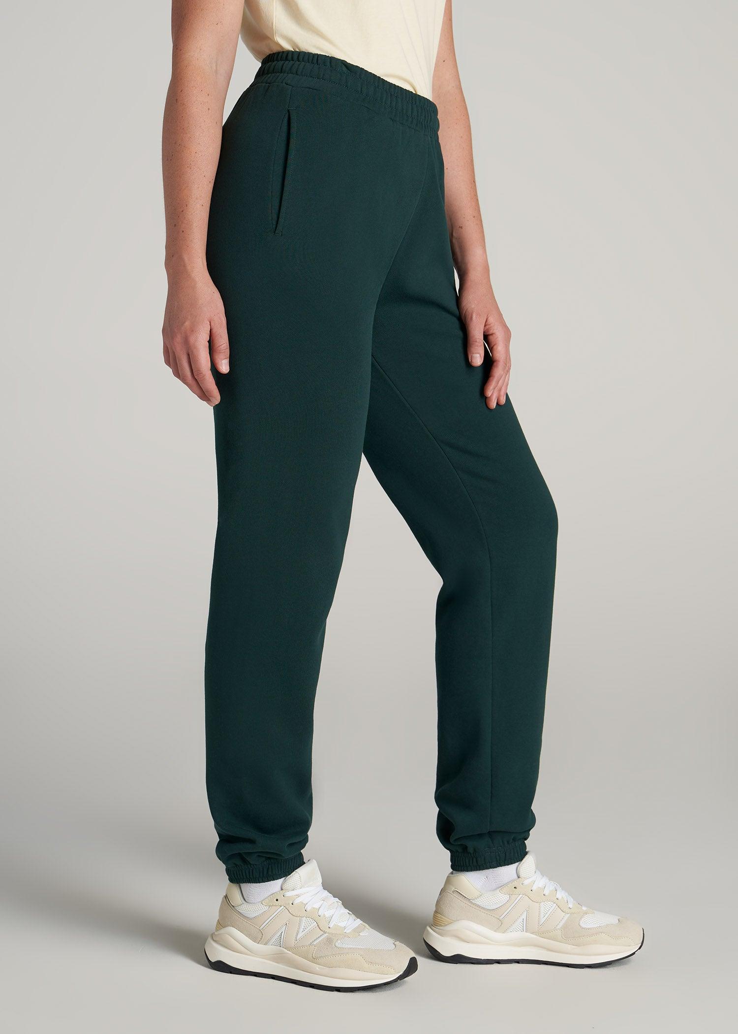 Wearever Fleece Relaxed Women's Tall Sweatpants in Emerald Product Image