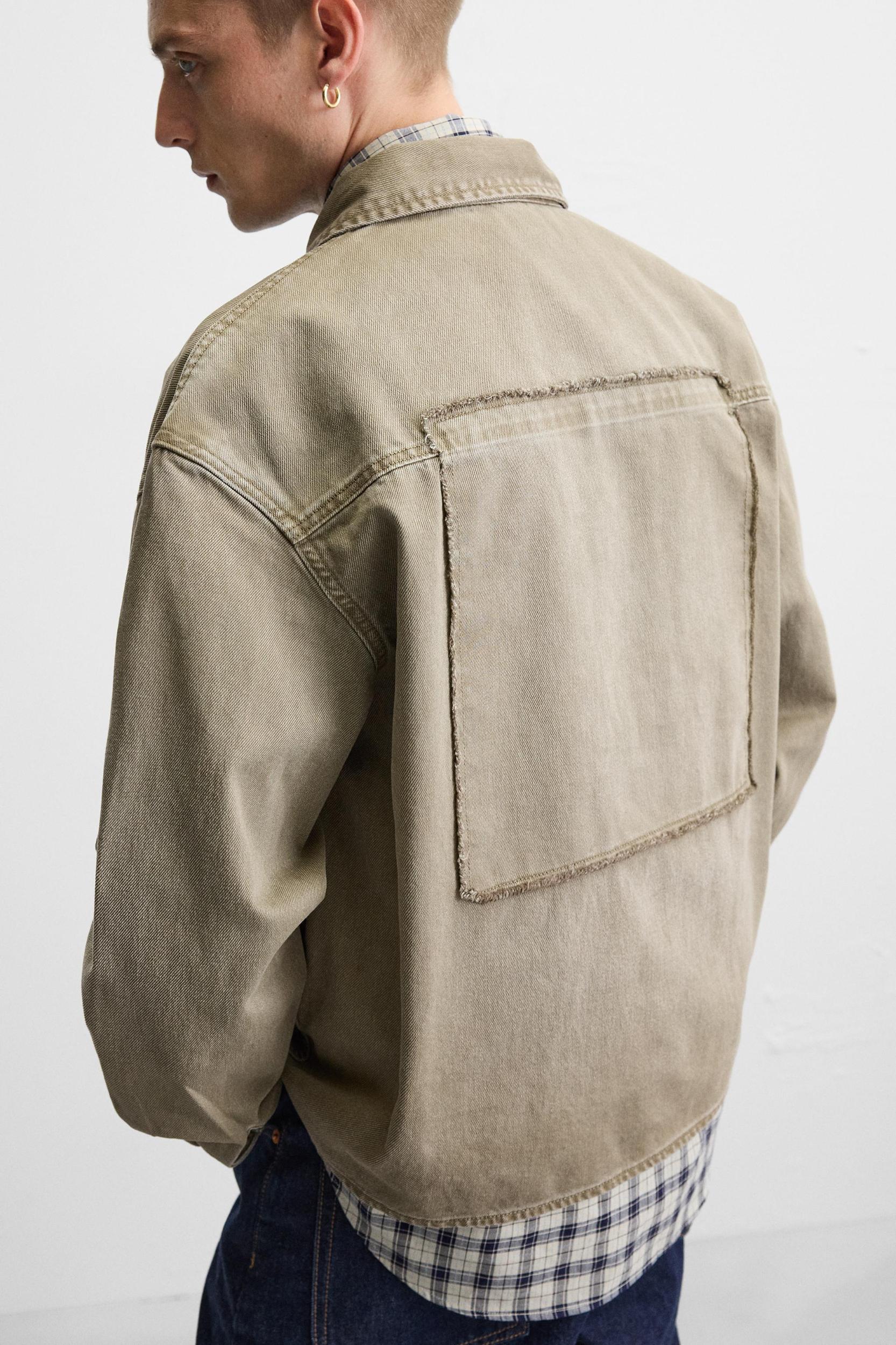 RELAXED FIT PATCH OVERSHIRT Product Image