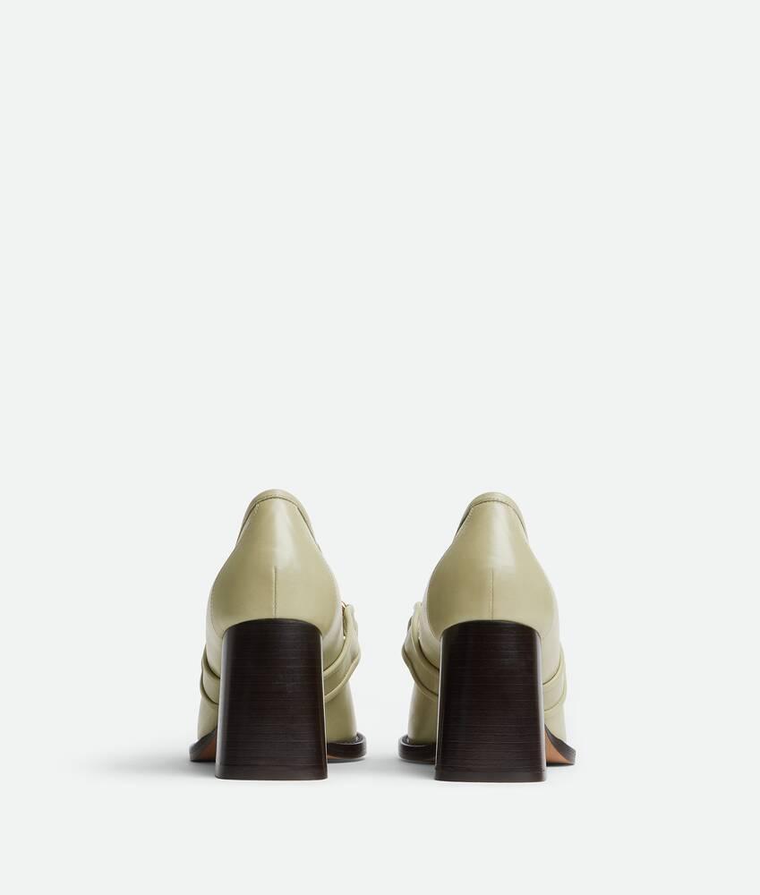 Women's Astaire Pump in Travertine Product Image