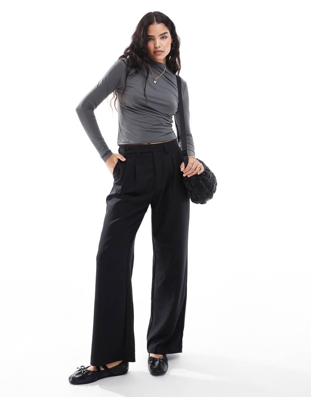 Vero Moda long sleeved ruched jersey top in gray Product Image