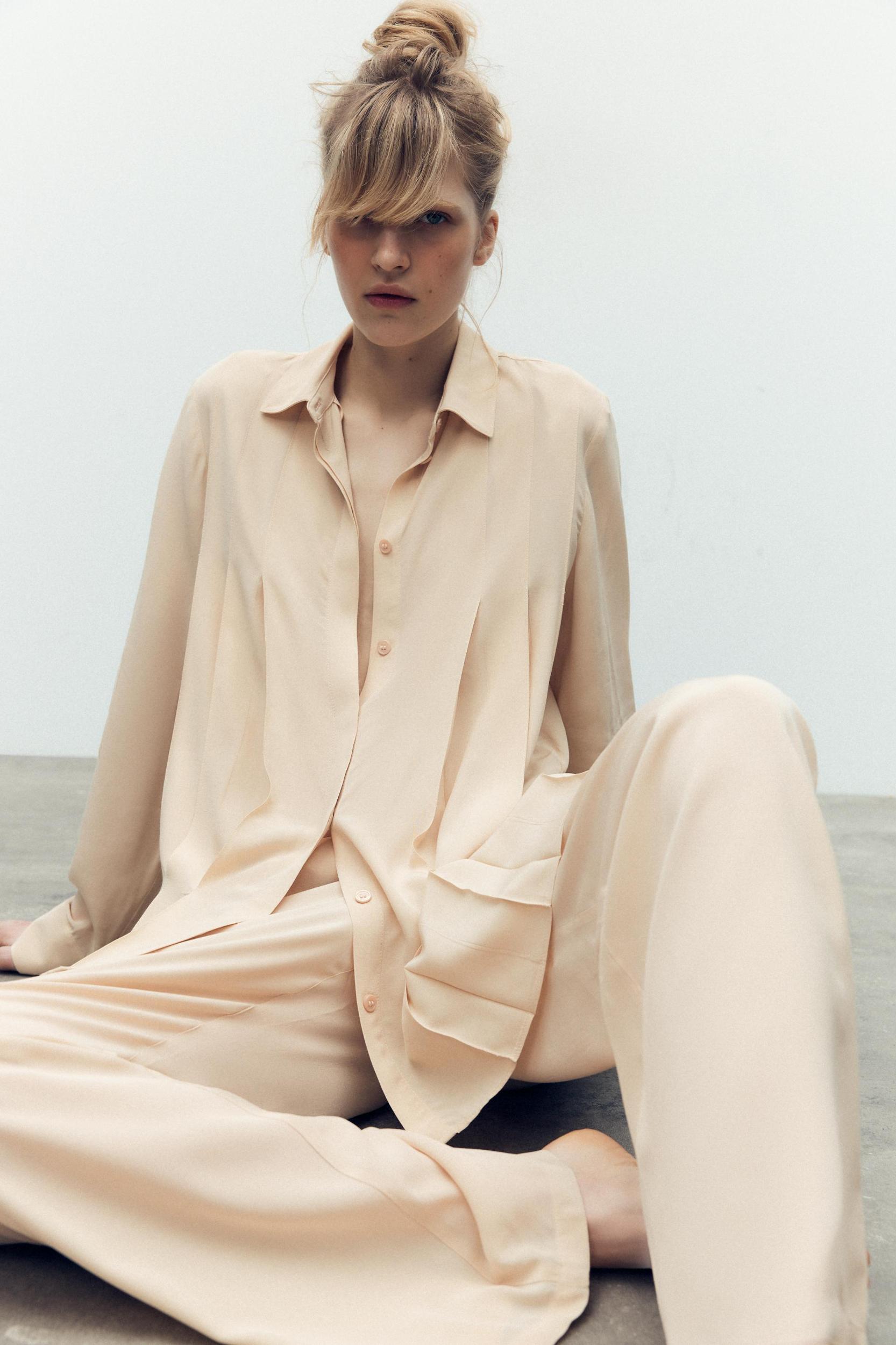 100% VISCOSE PLEATED SHIRT Product Image