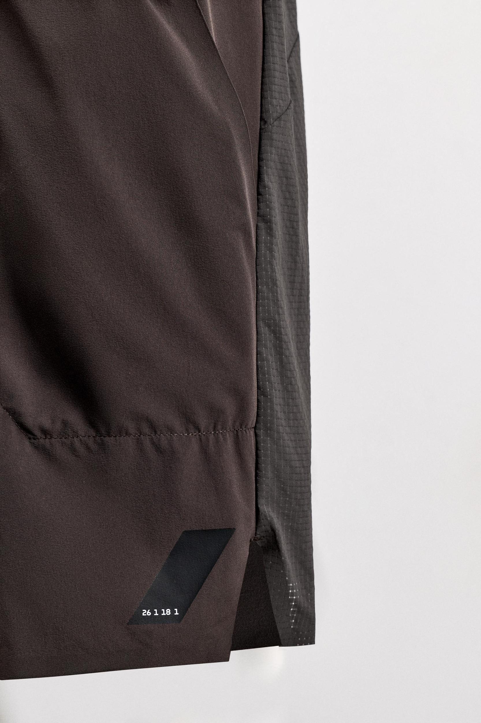 COLOR BLOCK RUNNING SHORTS Product Image
