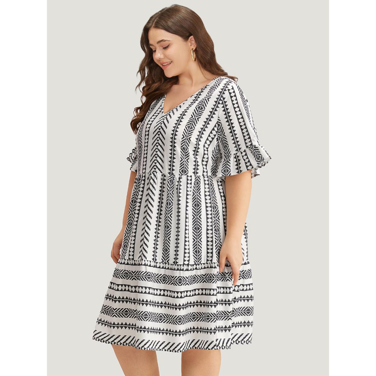 Plus Size Striped Geo Patchwork Pocket Bell Sleeve Dress White Women Vacation Patchwork V-neck Short sleeve Curvy Knee Dress BloomChic 18-20/2X Product Image